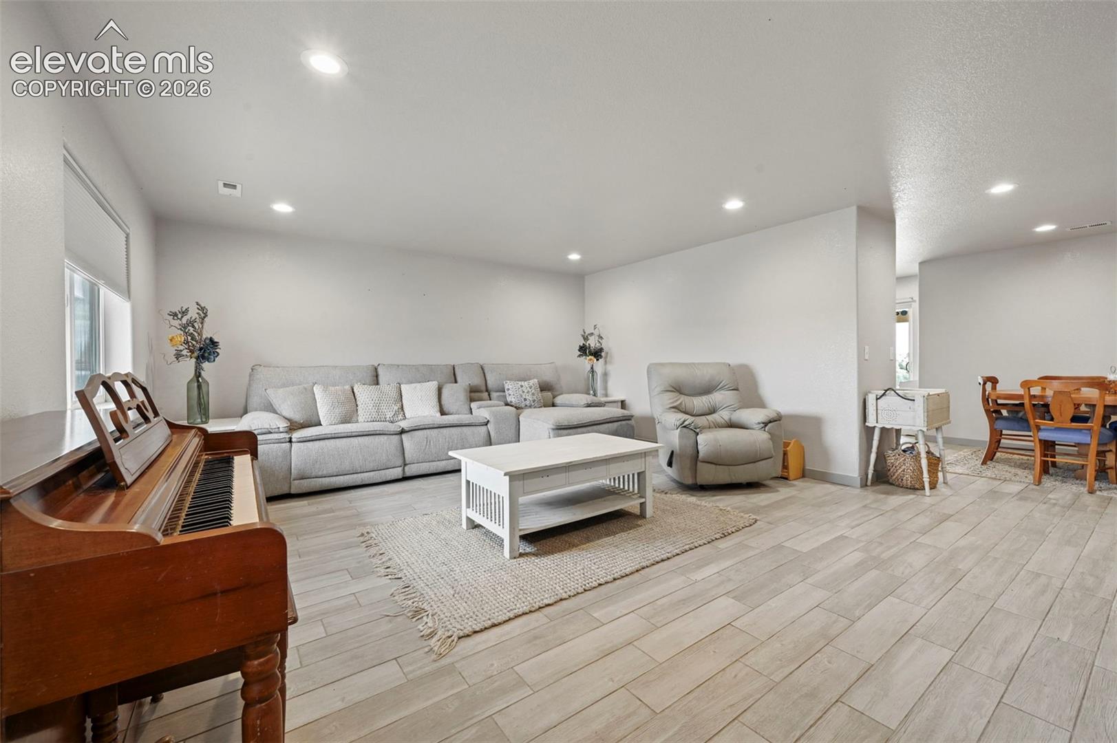 Listing photo 9 for 4966 Beckwith Drive