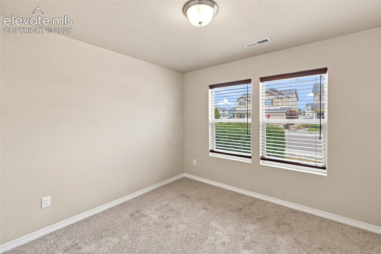 Listing photo 7 for 10864 Traders Parkway