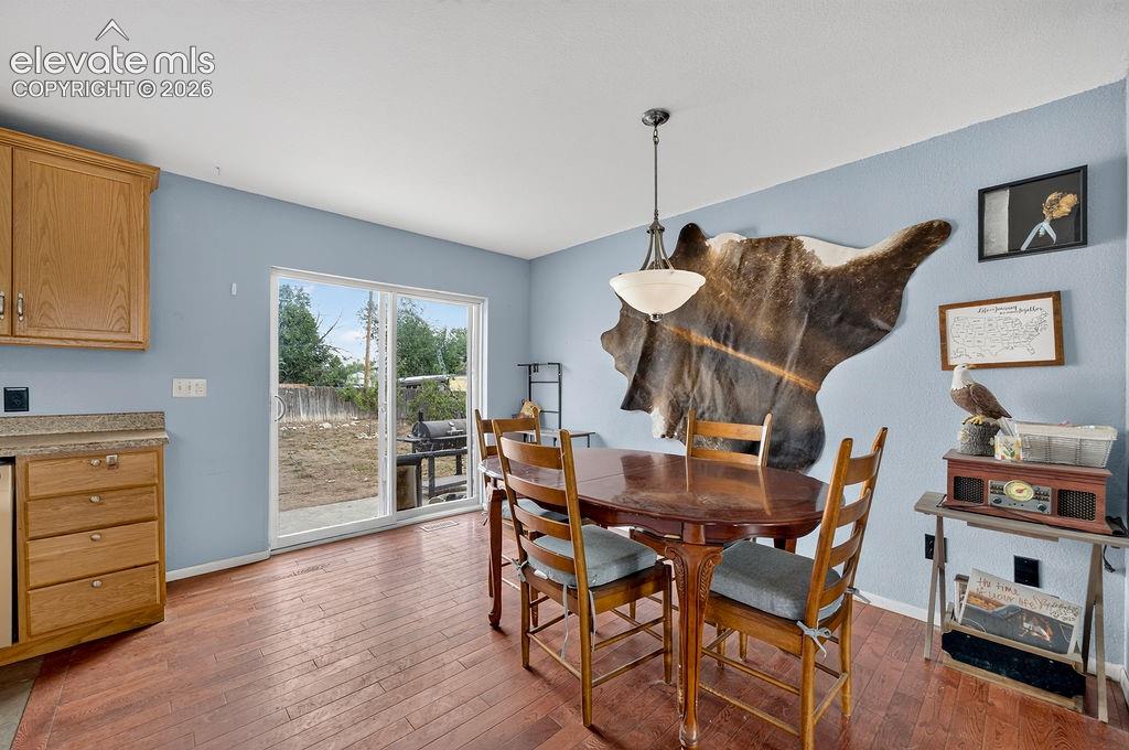 Listing photo 11 for 1345 Southmoor Drive