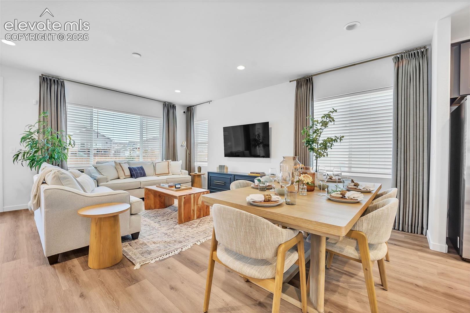 Listing photo 13 for 8180 Manor House Way