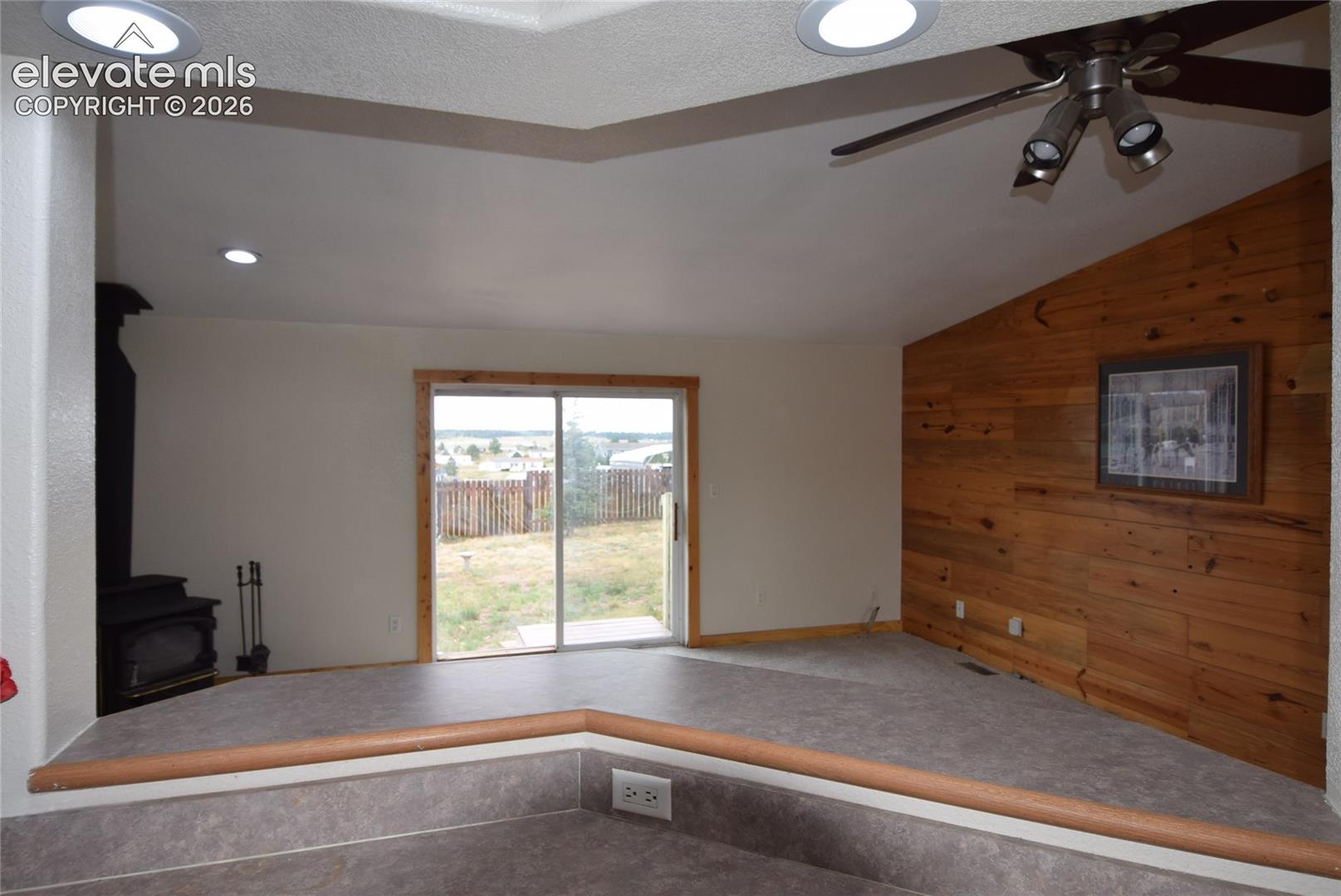 Listing photo 21 for 877 Maid Marian Drive