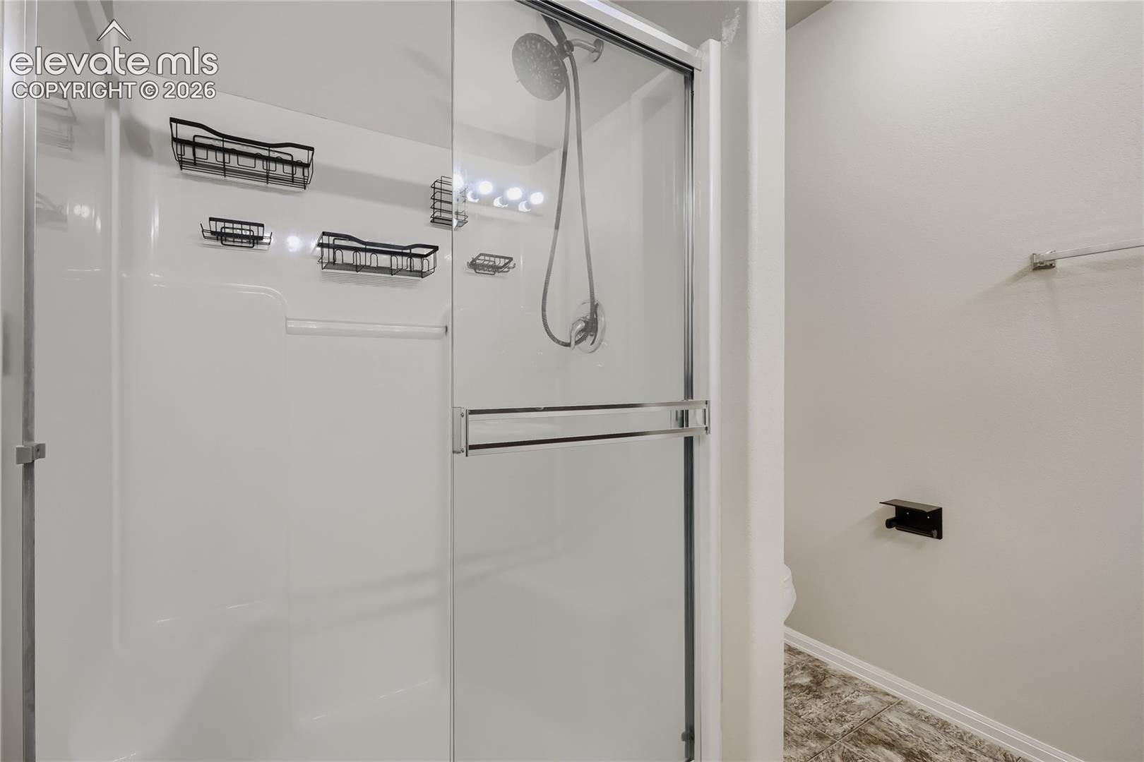 Listing photo 17 for 7104 Bracken Place