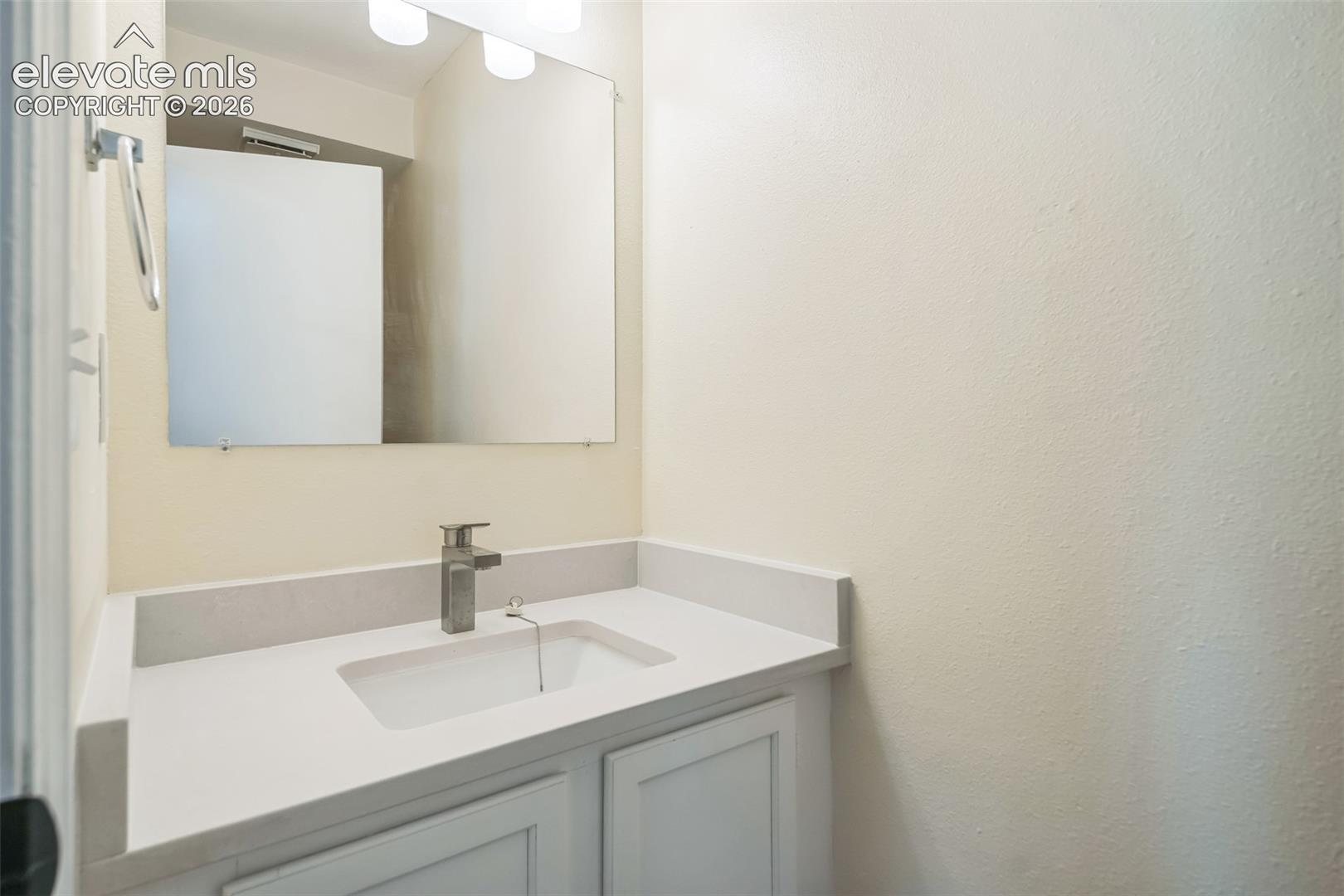 Listing photo 19 for 10635 Green Mountain Falls Road 2