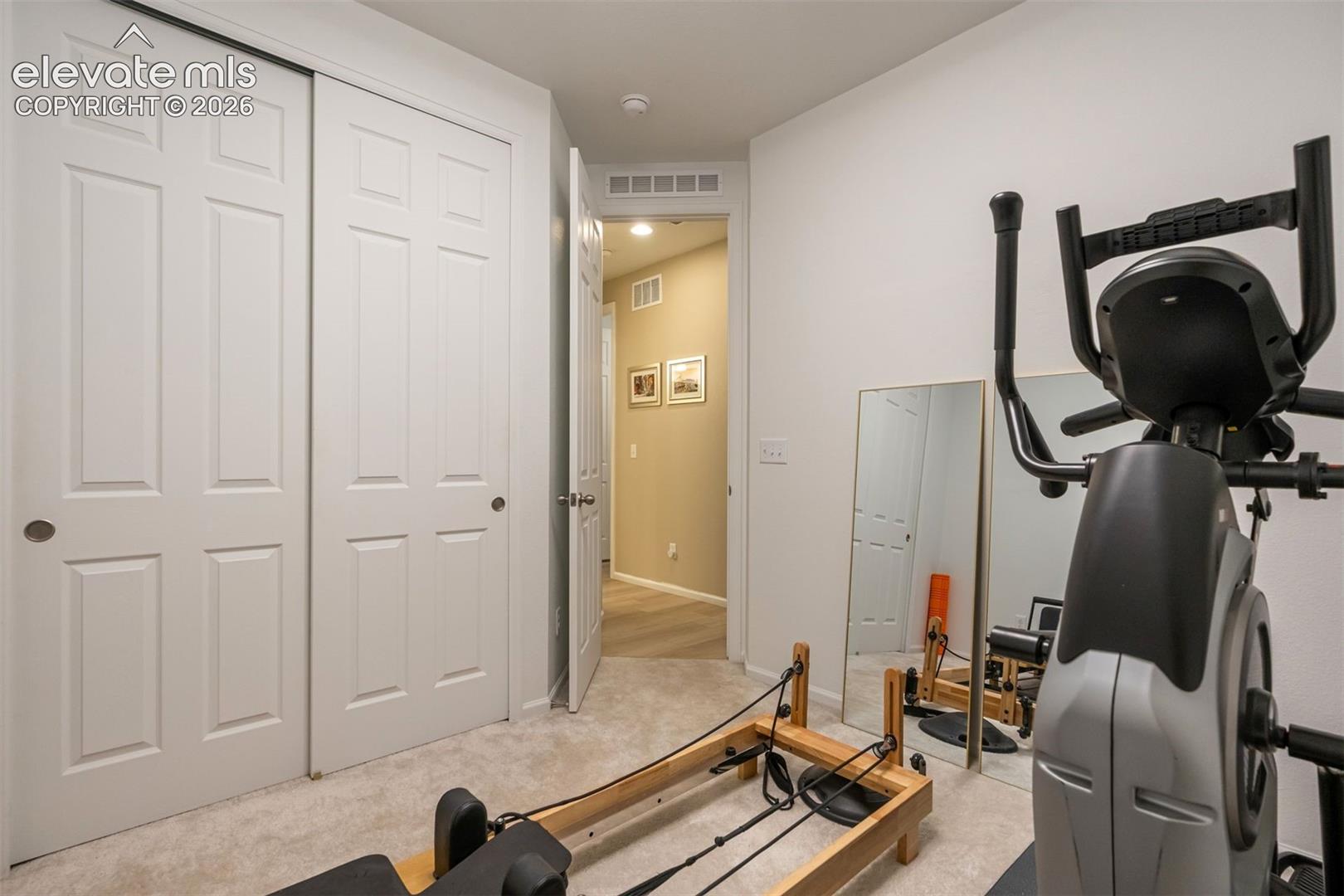 5689 Mammoth Lane, photo 25