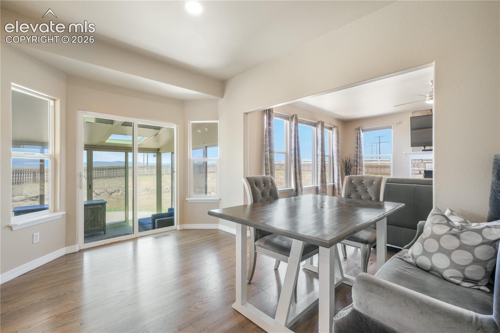 Listing photo 12 for 8524 Towner Avenue