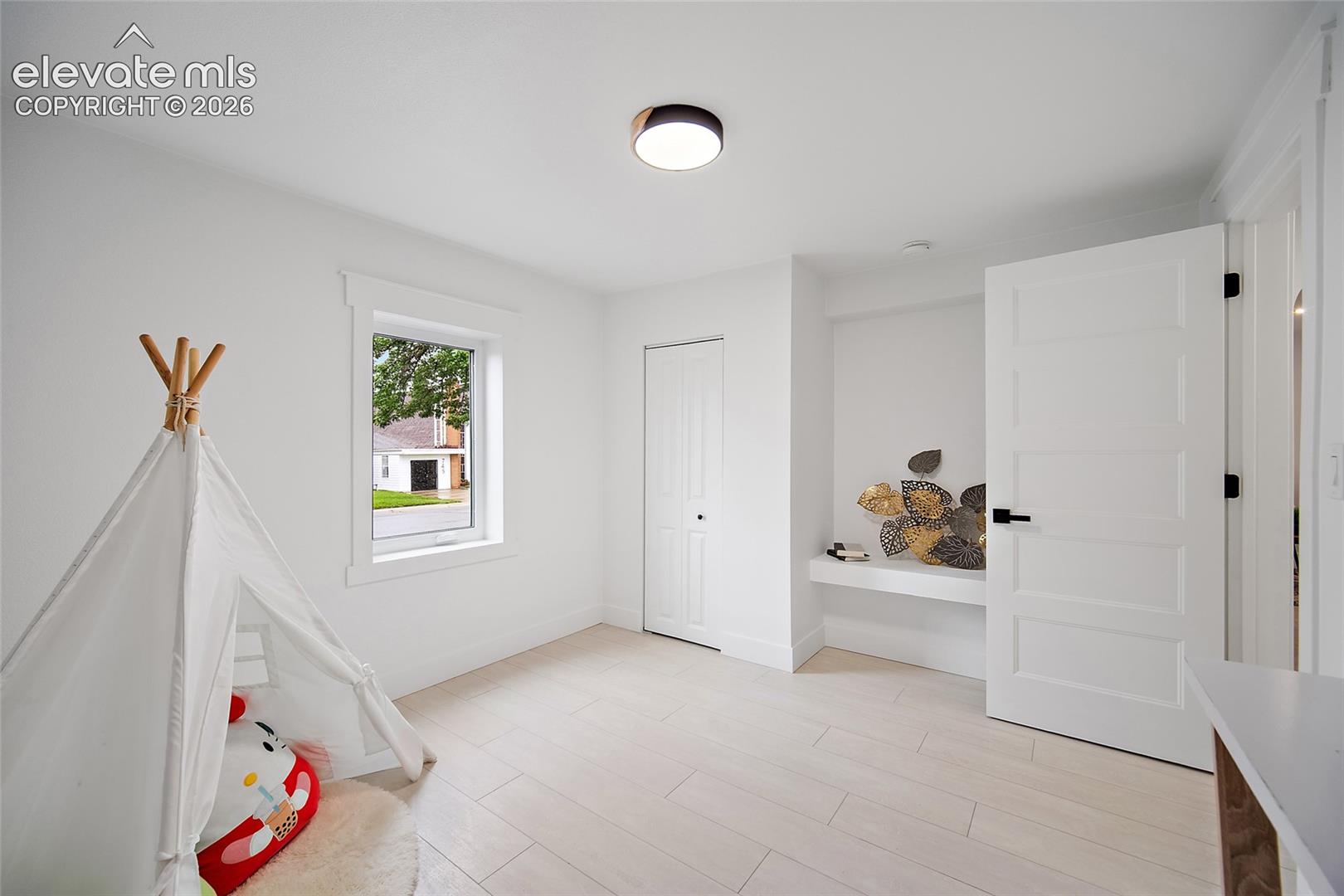 Listing photo 19 for 3630 W Walsh Place