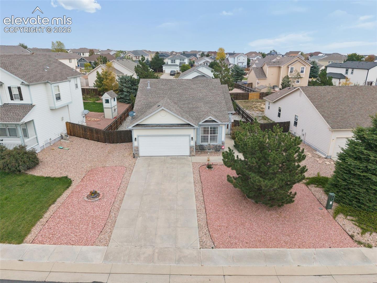 Listing photo 26 for 9351 Bethpage Road