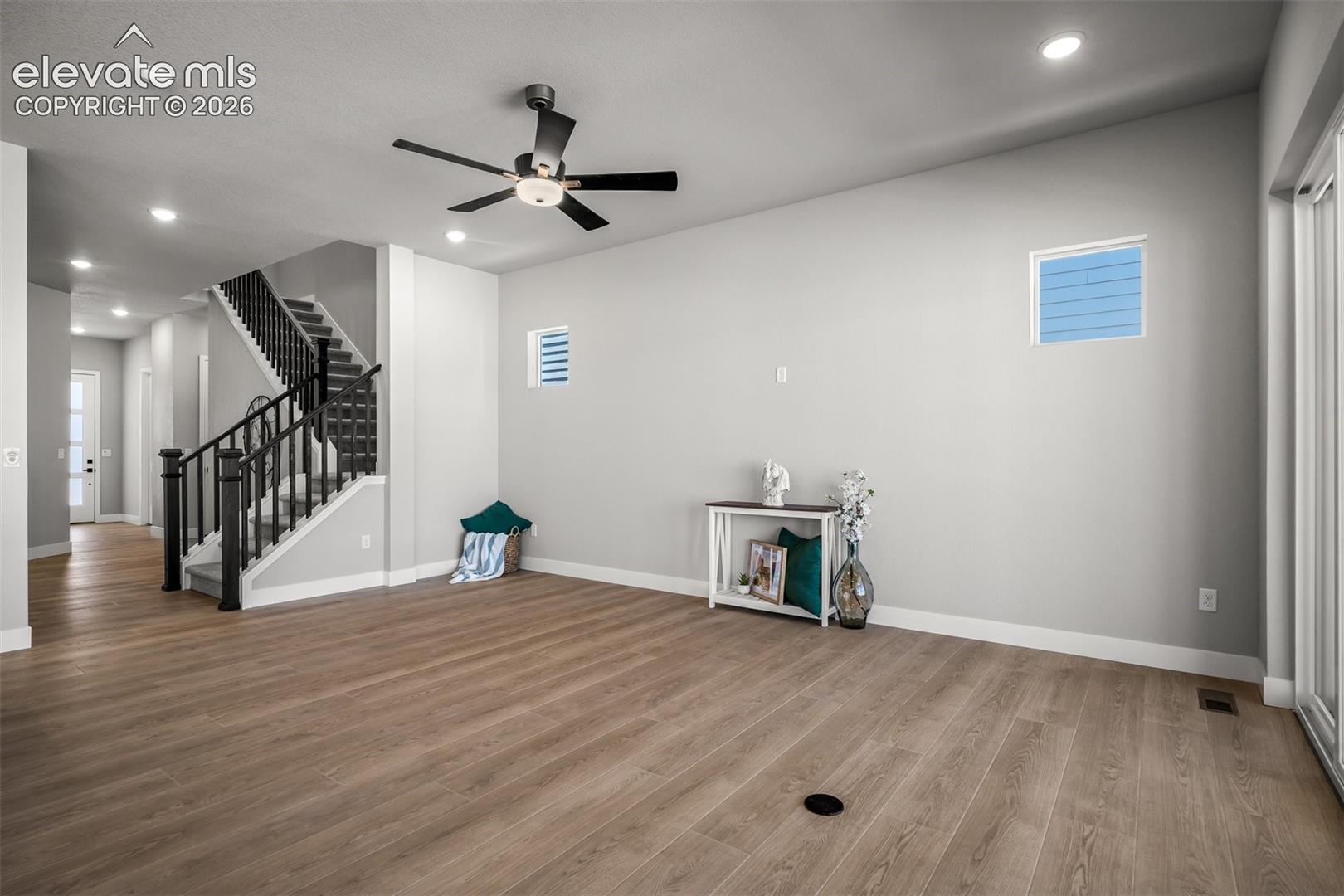 Listing photo 11 for 9030 Frolic View