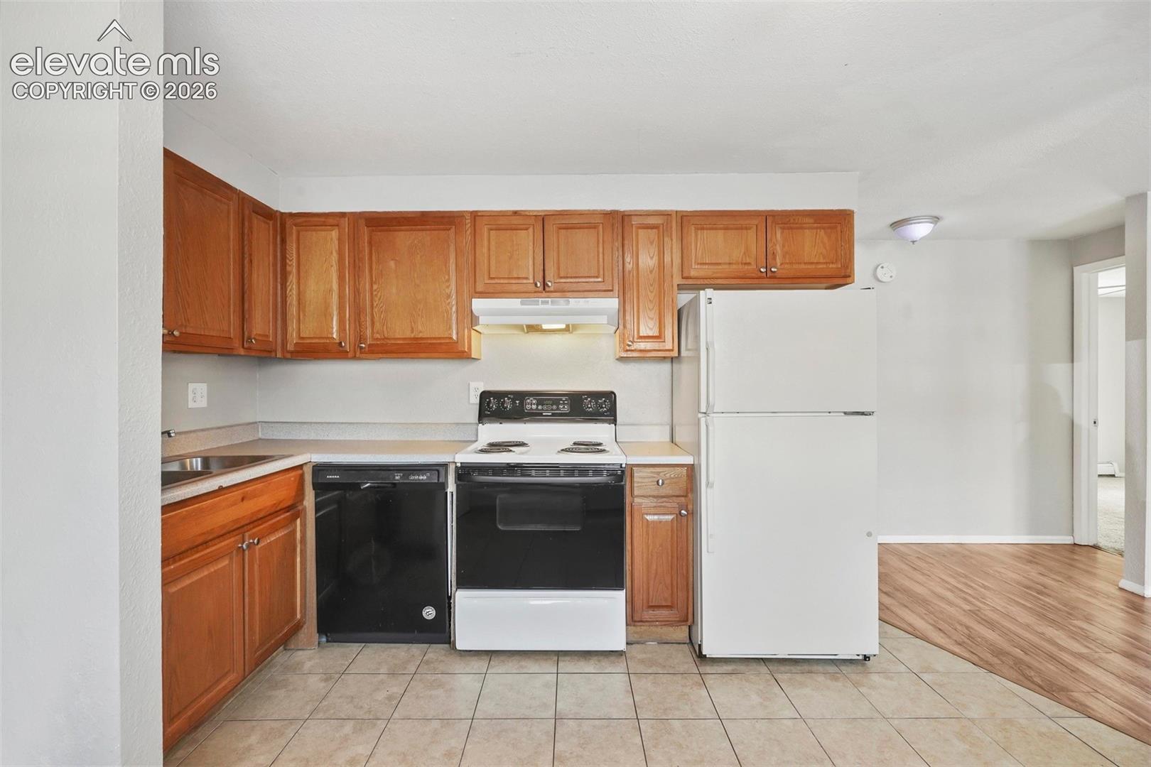 Listing photo 8 for 1025 Magnolia Street
