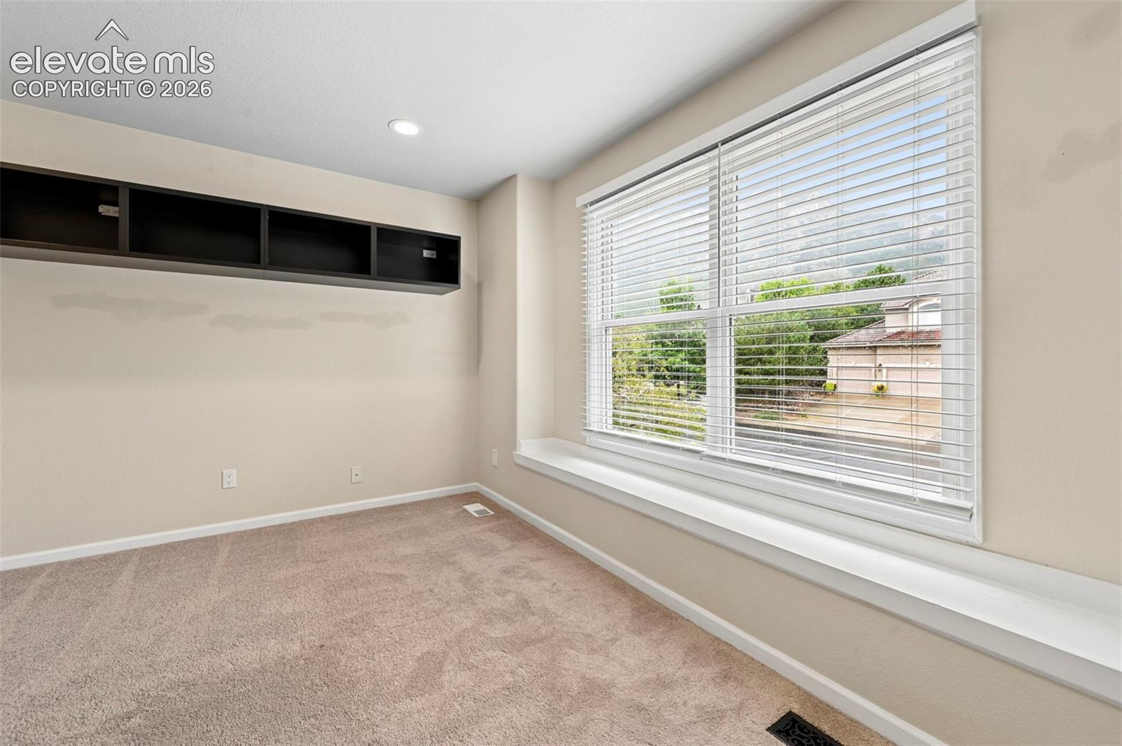 Listing photo 34 for 5365 Broadmoor Bluffs Drive