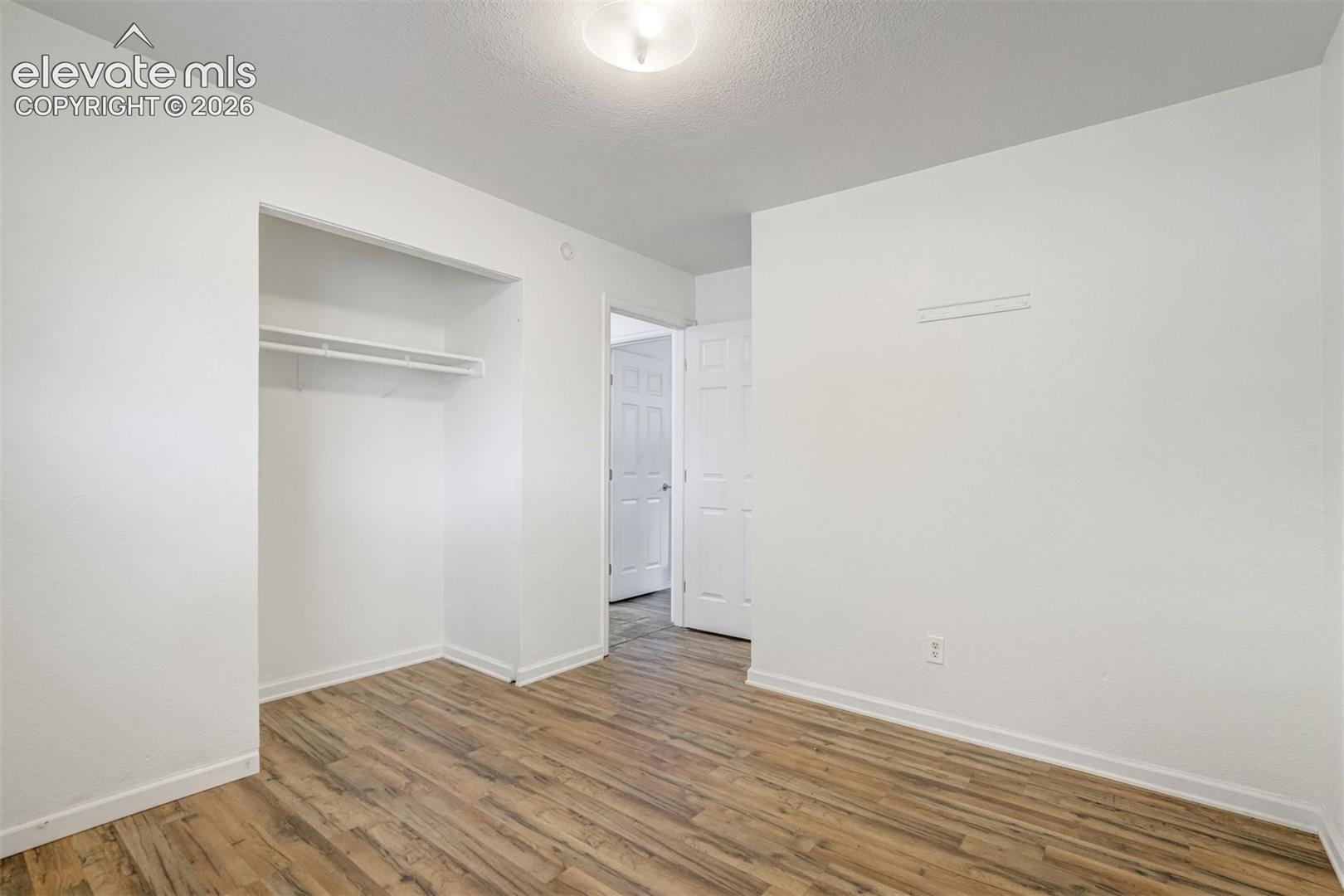 Listing photo 27 for 3415 Bridgewood Lane