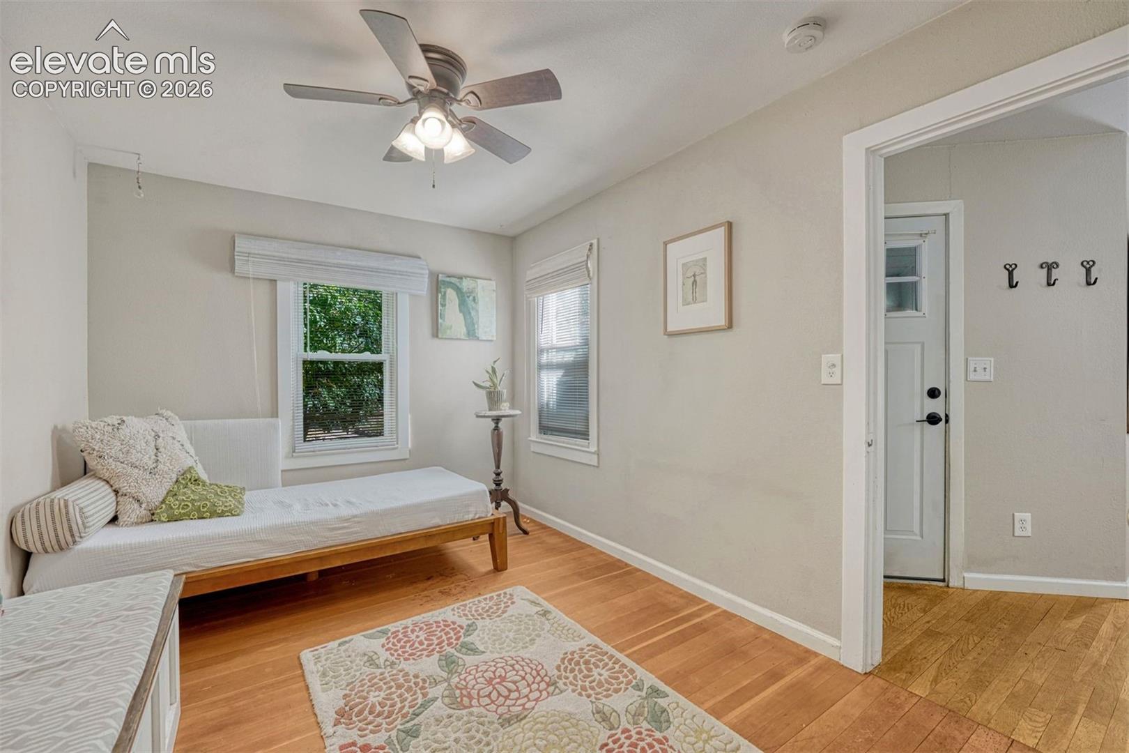 Listing photo 11 for 1725 W Cucharras Street