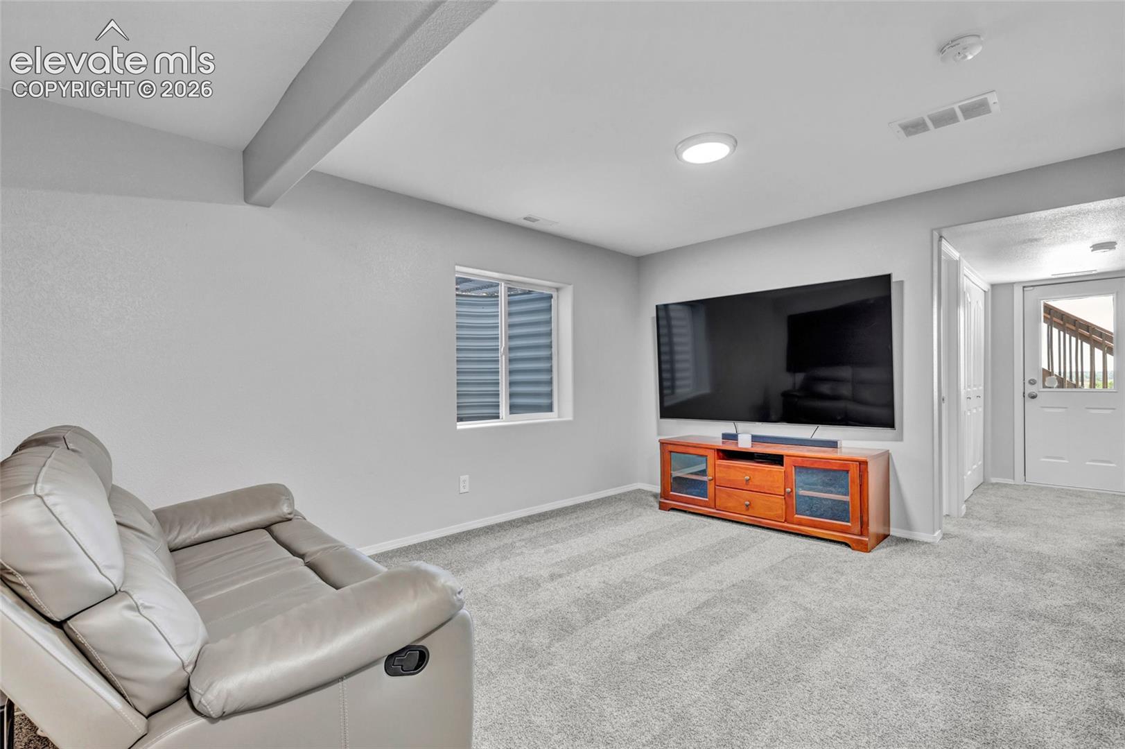 Listing photo 31 for 1204 White Stone Way