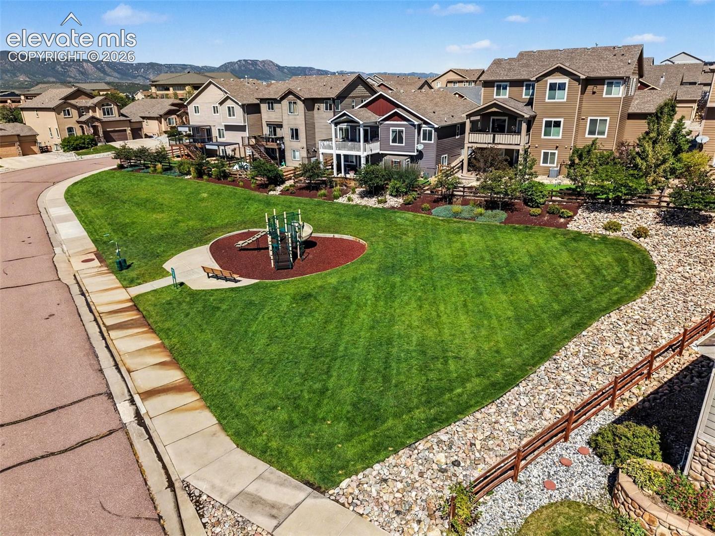 Listing photo 34 for 803 Deschutes Drive