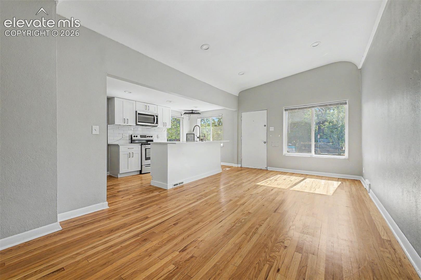 Listing photo 11 for 3505 N Elizabeth Street