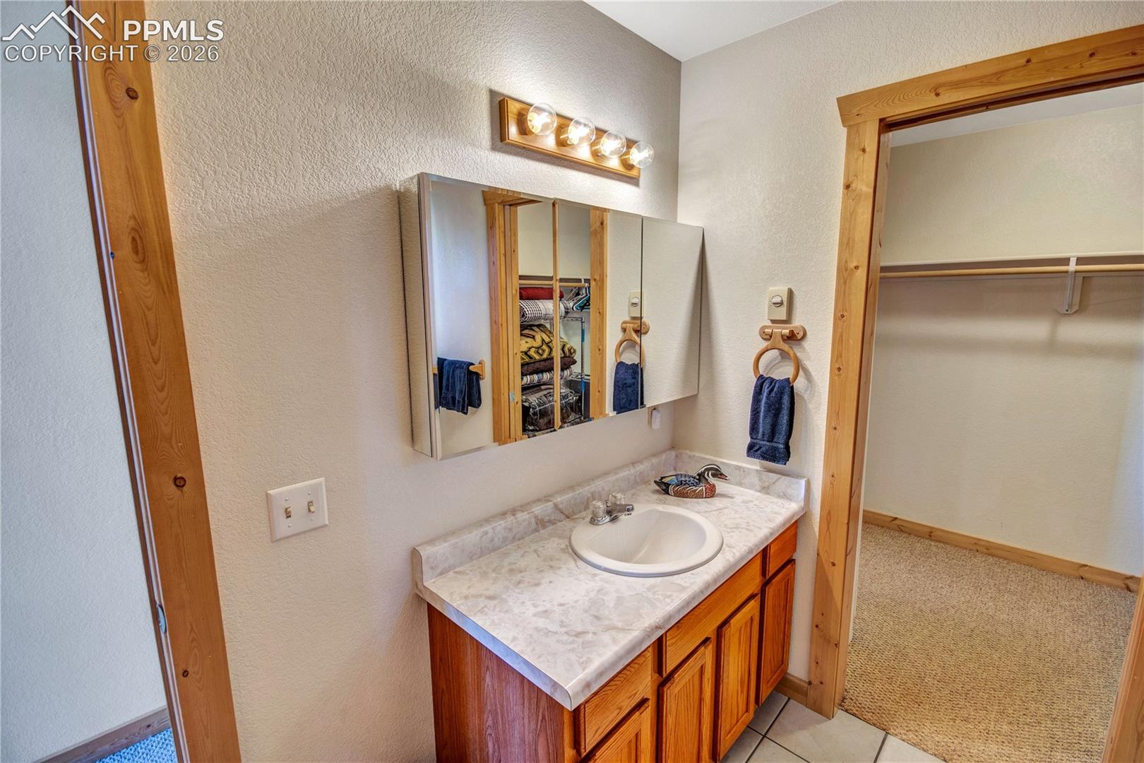 Listing photo 32 for 71 Durelli Drive