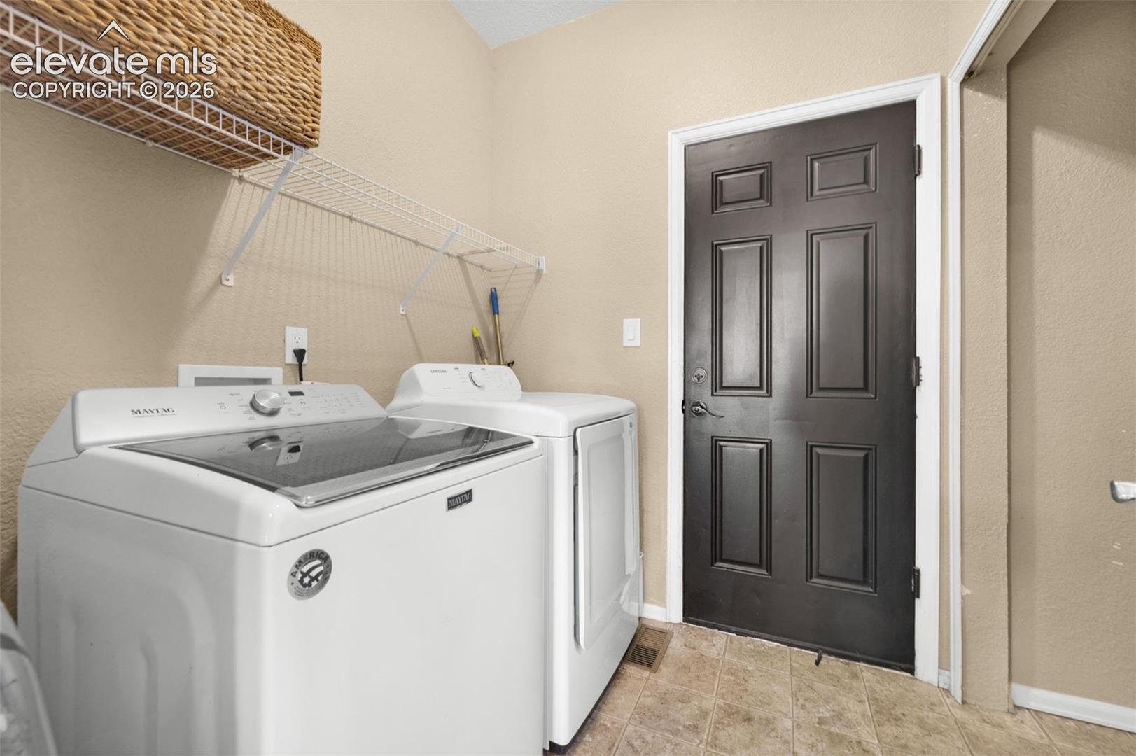 Listing photo 18 for 1605 Capadaro Court