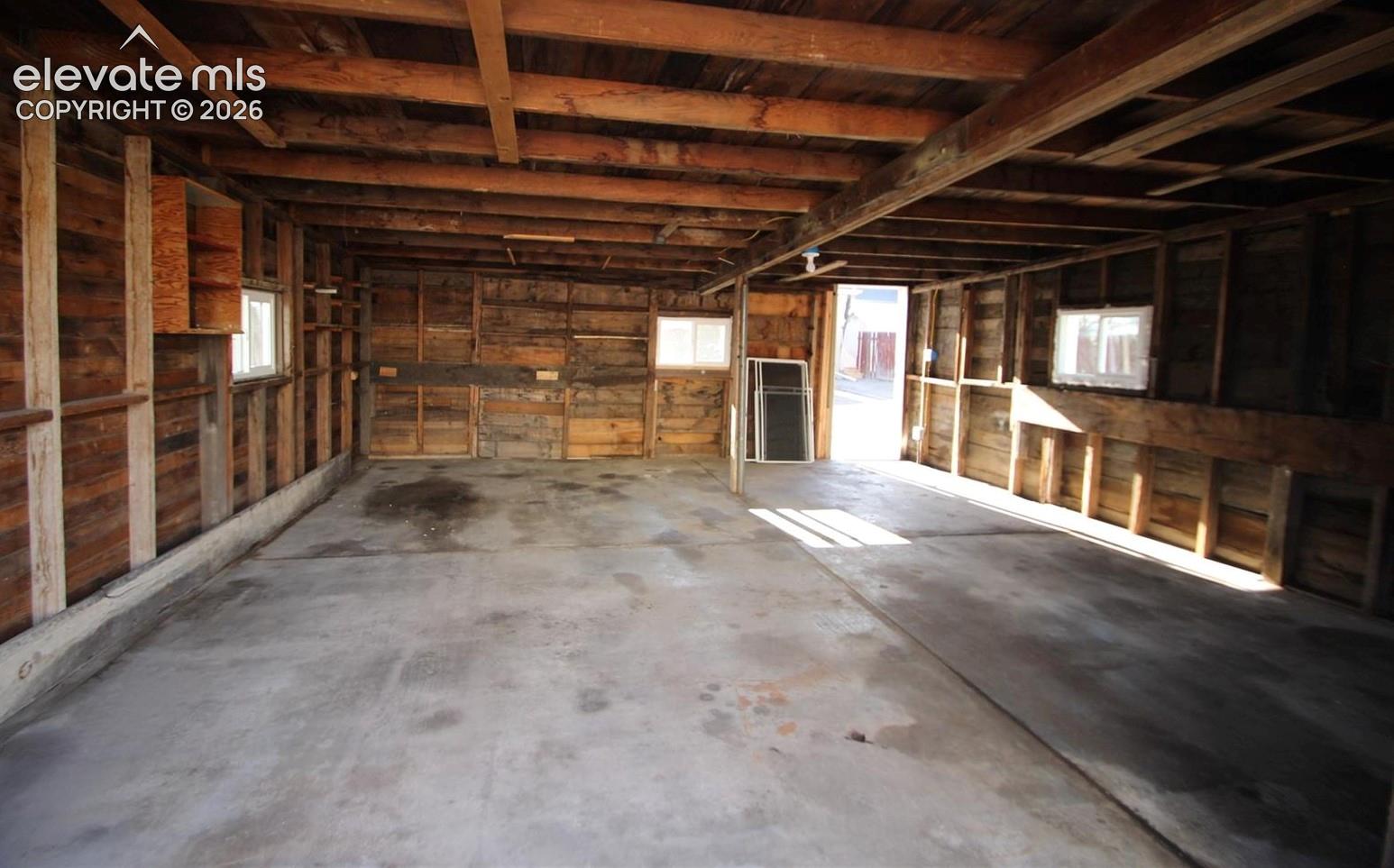Listing photo 24 for 749 W Corona Avenue
