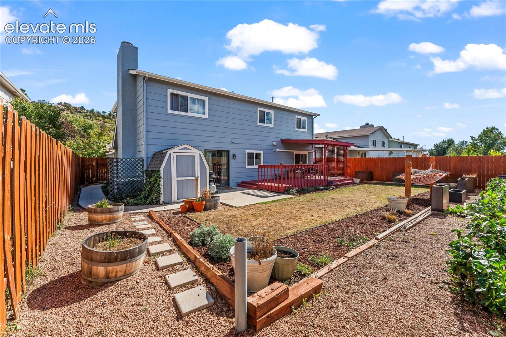 Listing photo 36 for 5870 Pemberton Way