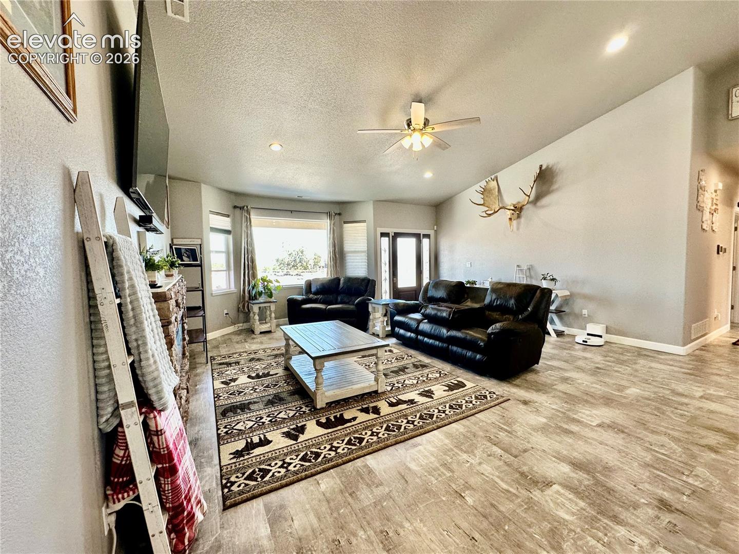 Listing photo 10 for 2064 W Hesperus Drive