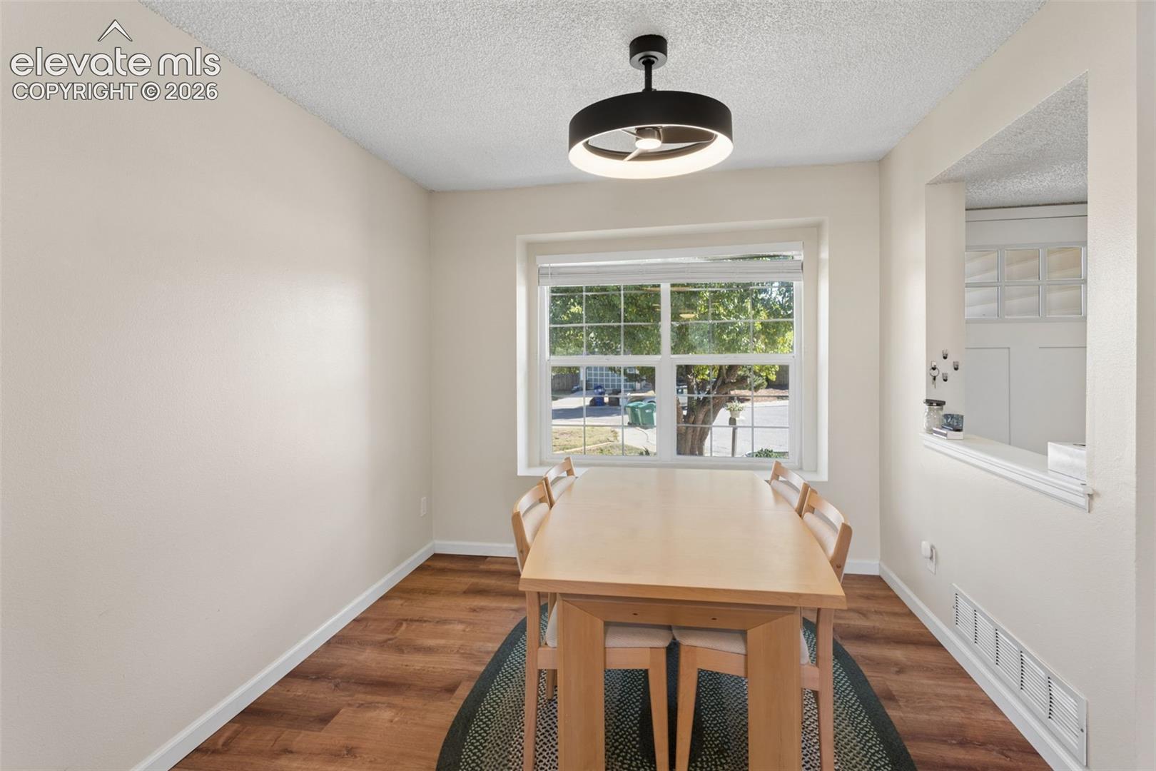 Listing photo 16 for 6420 Stonehedge Drive