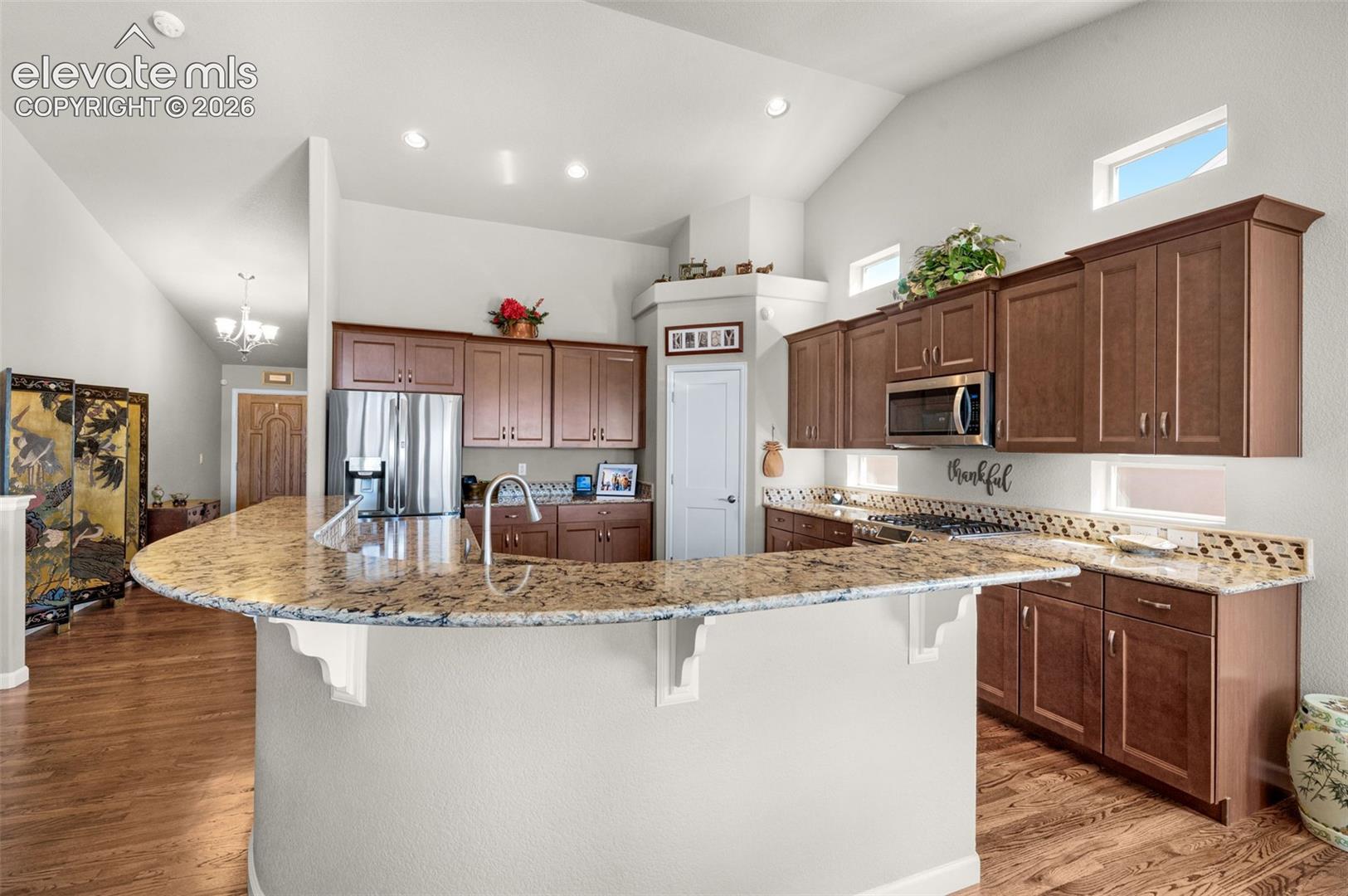 Listing photo 7 for 9828 Surrey Run Drive