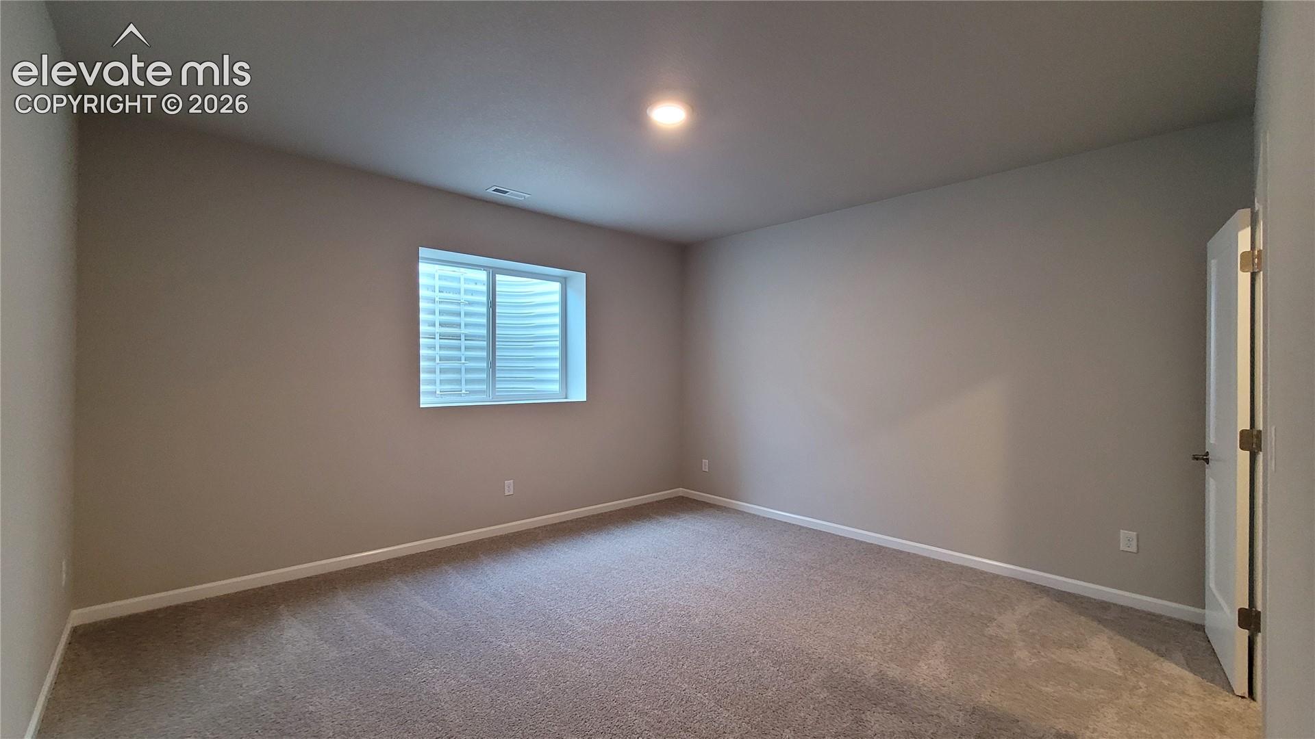 Listing photo 36 for 10651 Wolf Lake Drive