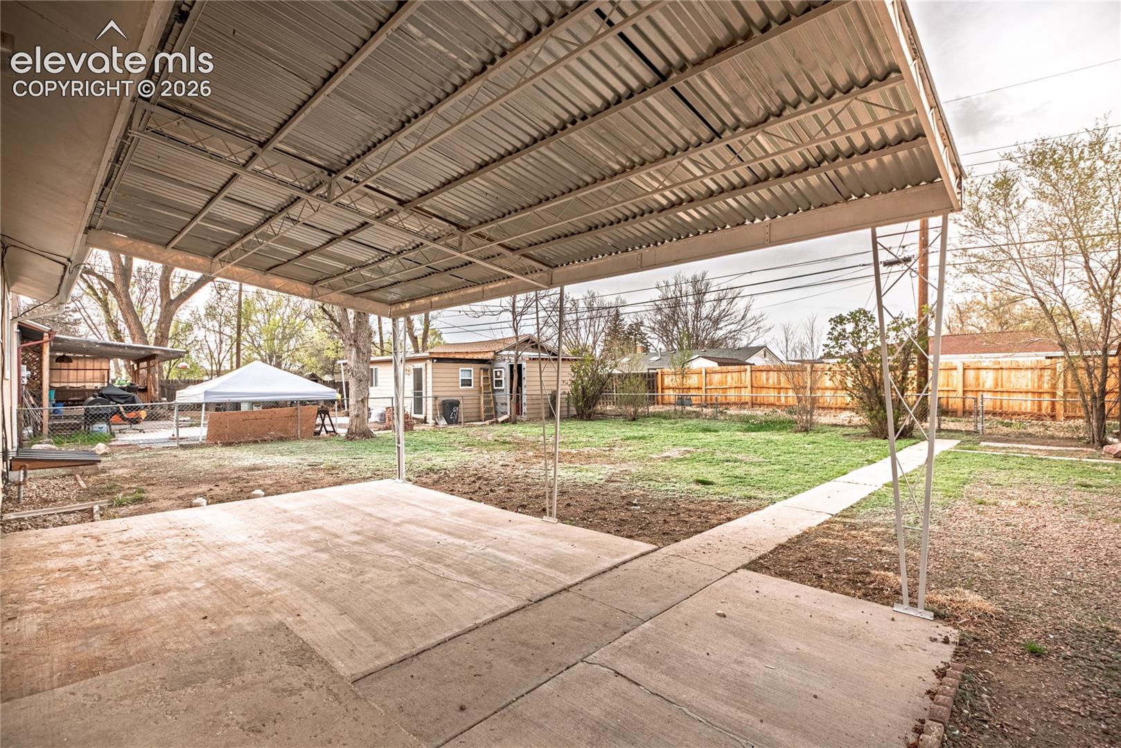 Listing photo 26 for 417 Linda Vista Drive