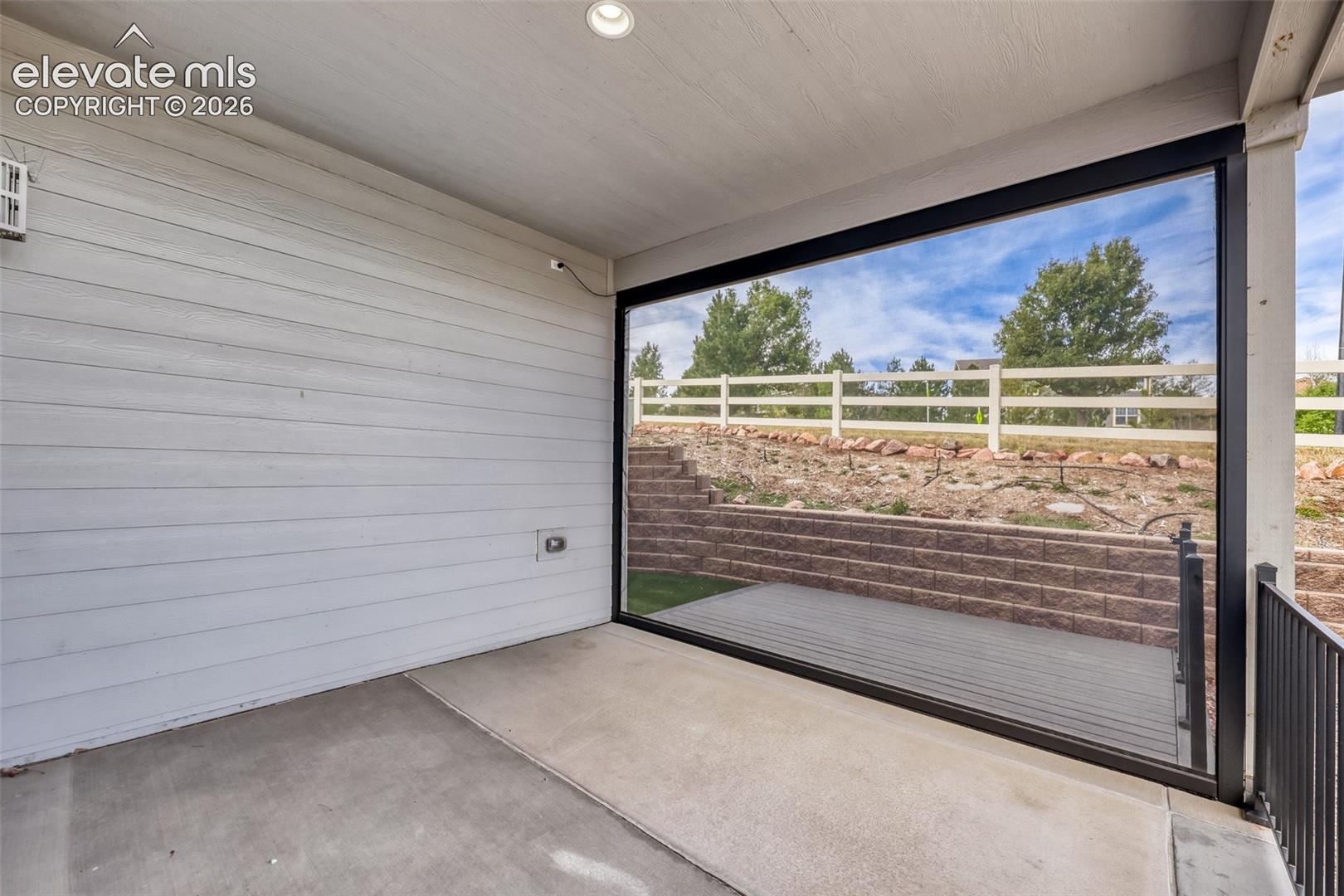 Listing photo 42 for 3973 John Court