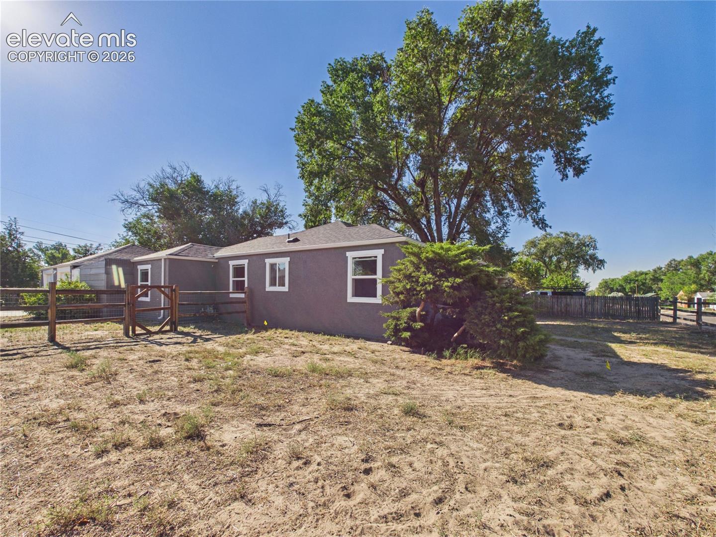 Listing photo 40 for 1530 N Norwood Avenue