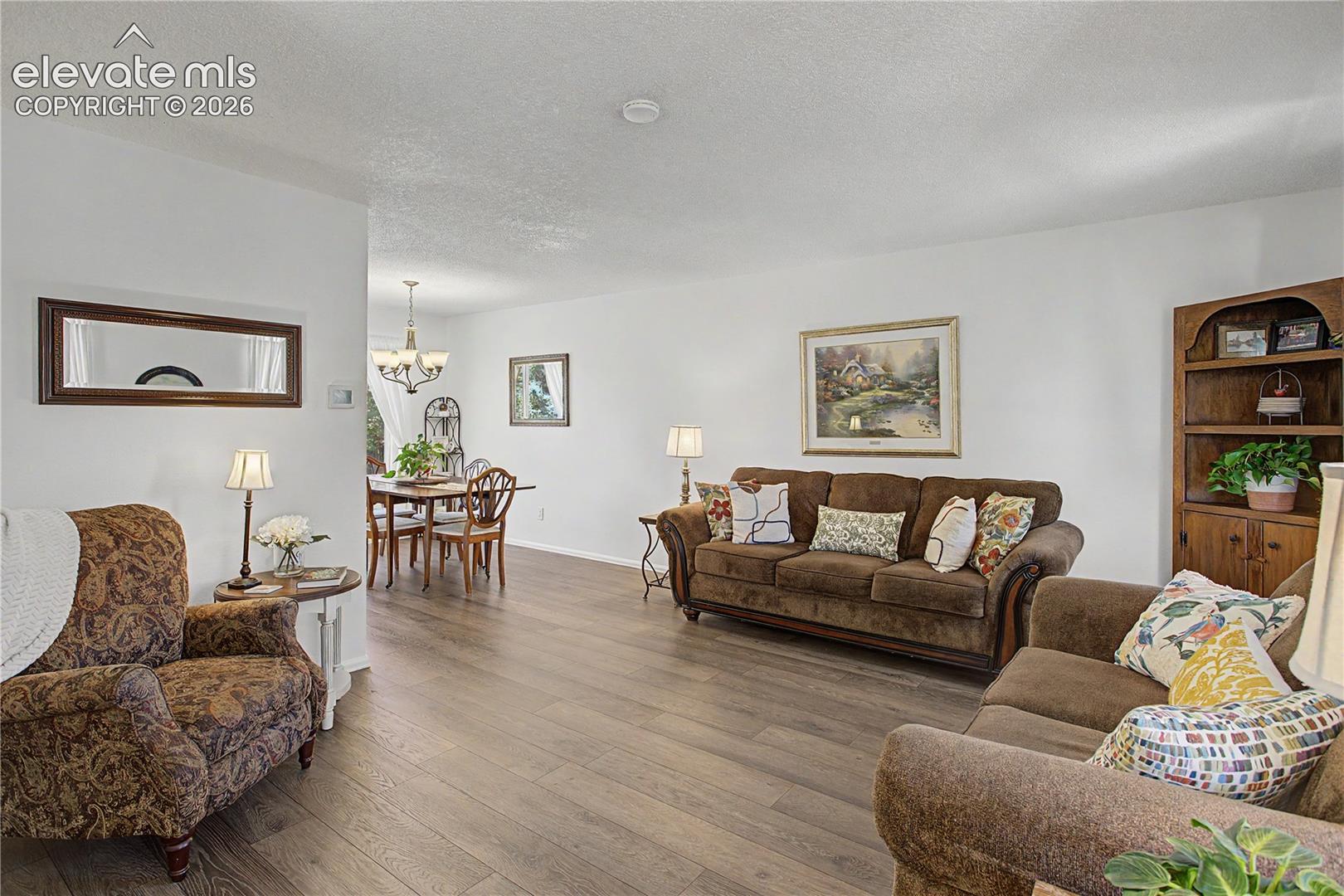Listing photo 8 for 3420 Excelsior Drive