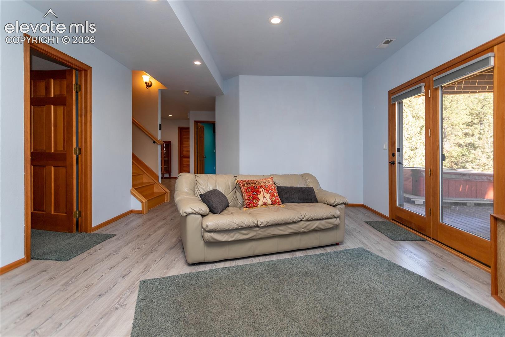 Listing photo 25 for 1325 Kings Crown Road