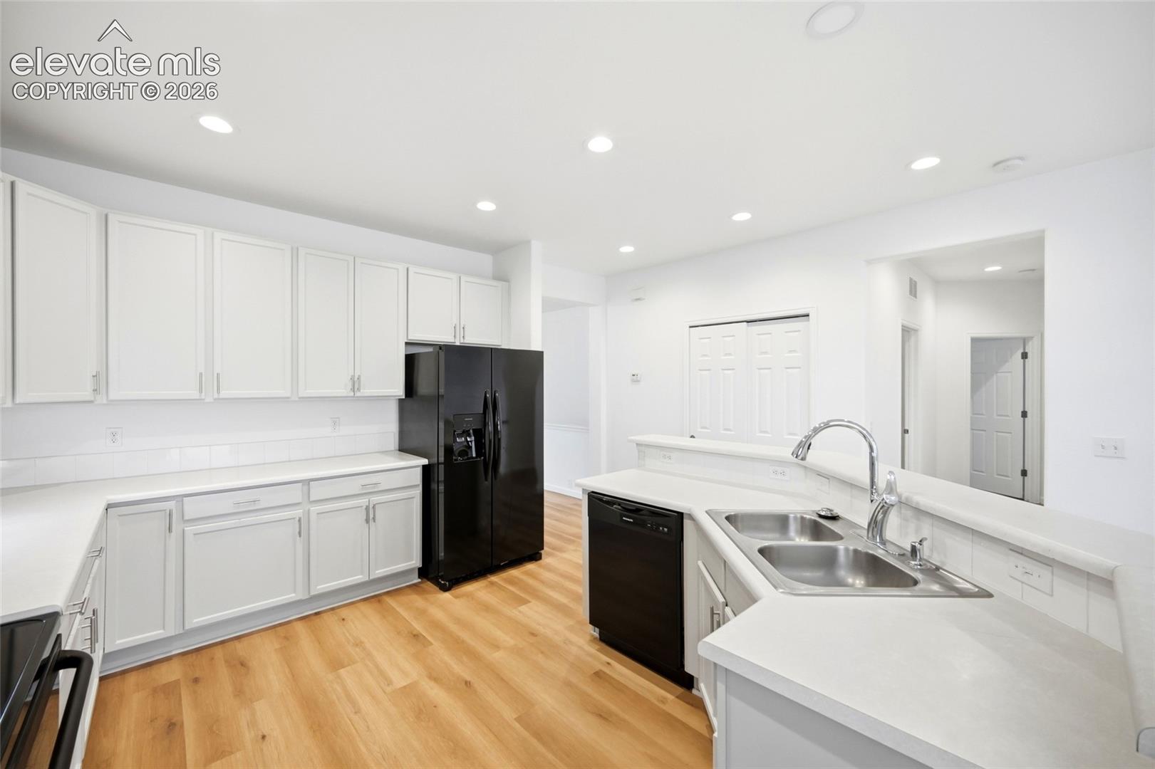 Listing photo 13 for 12354 Pine Valley Circle