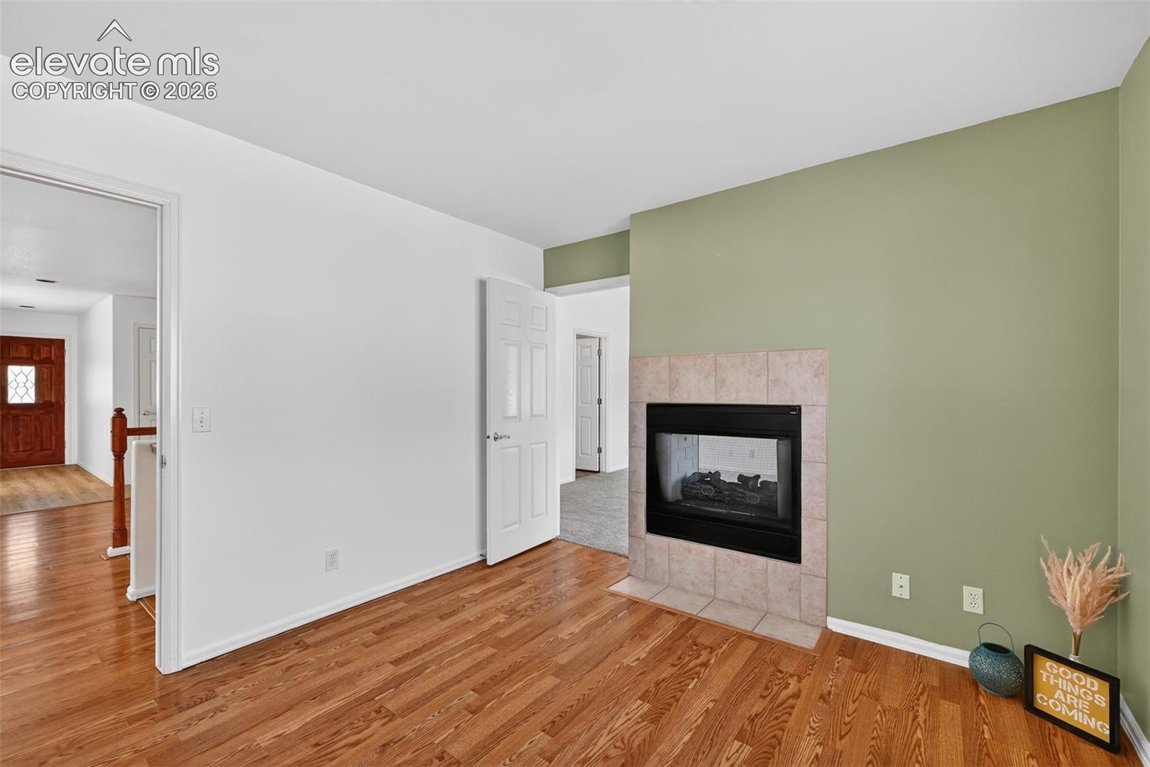 Listing photo 17 for 12 Luxury Lane