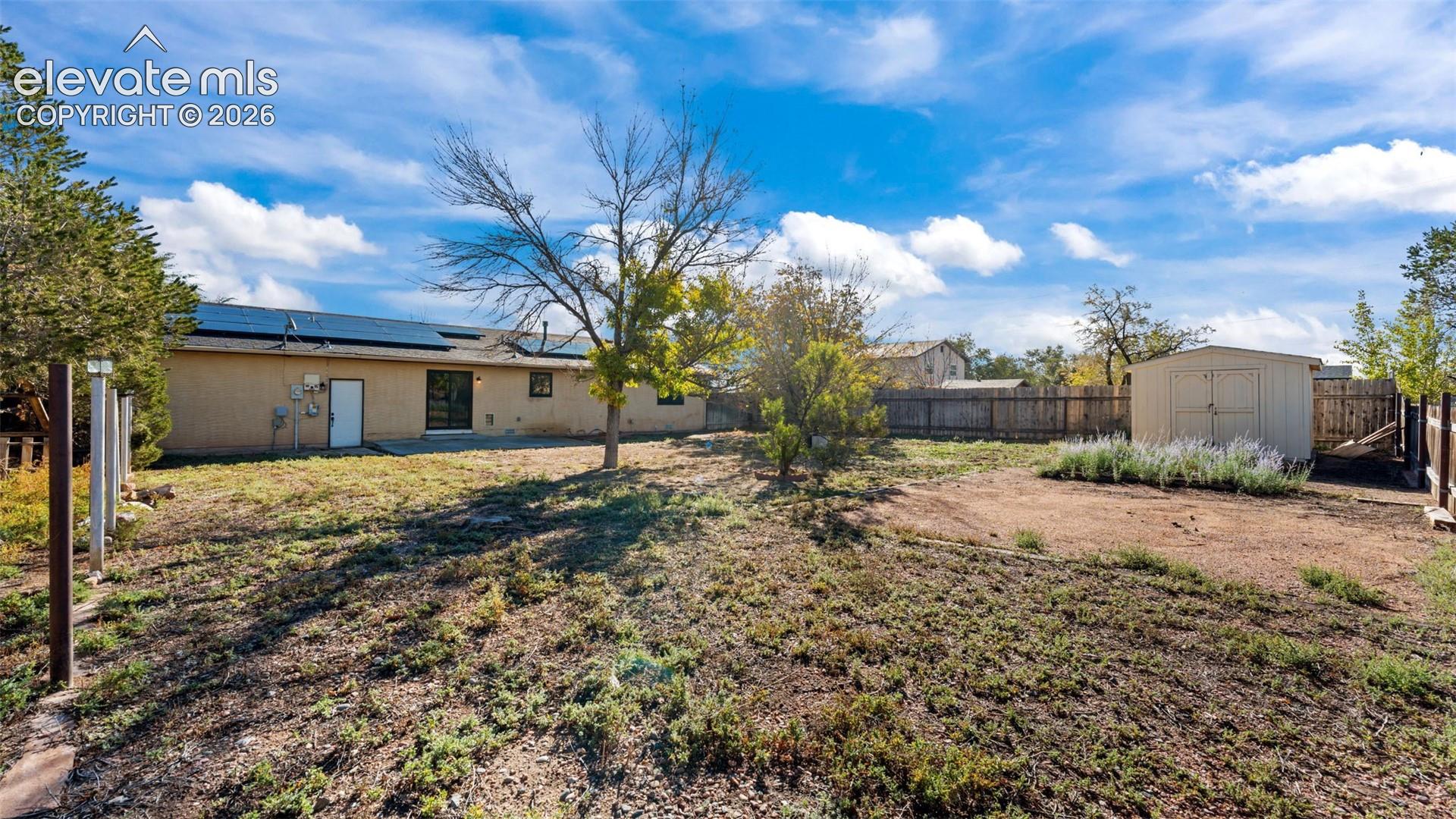 Listing photo 19 for 465 S Falcon Drive