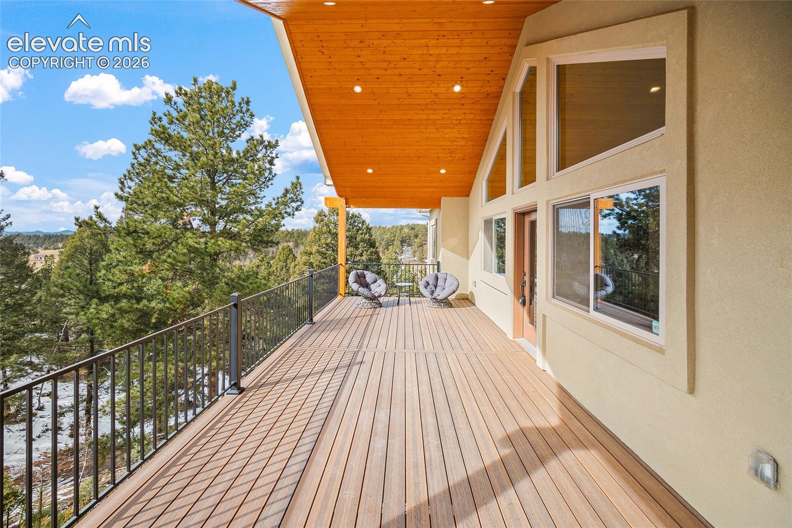 Listing photo 4 for 367 Cottonwood Lake Drive