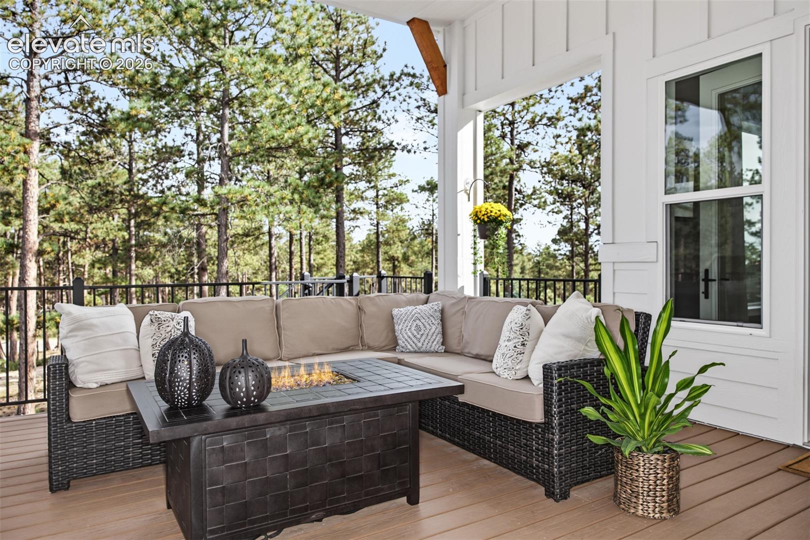 Listing photo 14 for 16349 Treetop Glory Court
