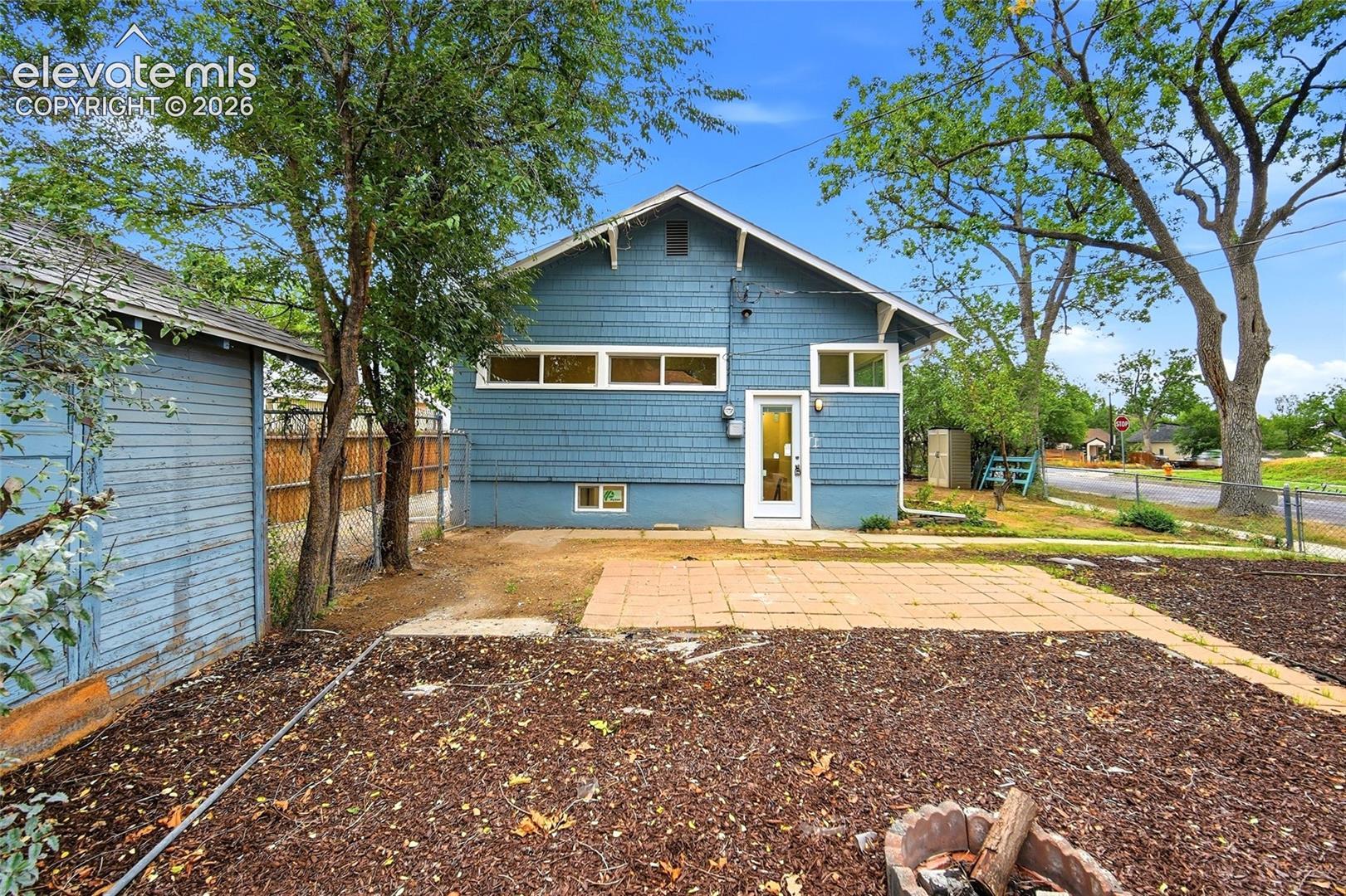 Listing photo 27 for 947 E Costilla Street