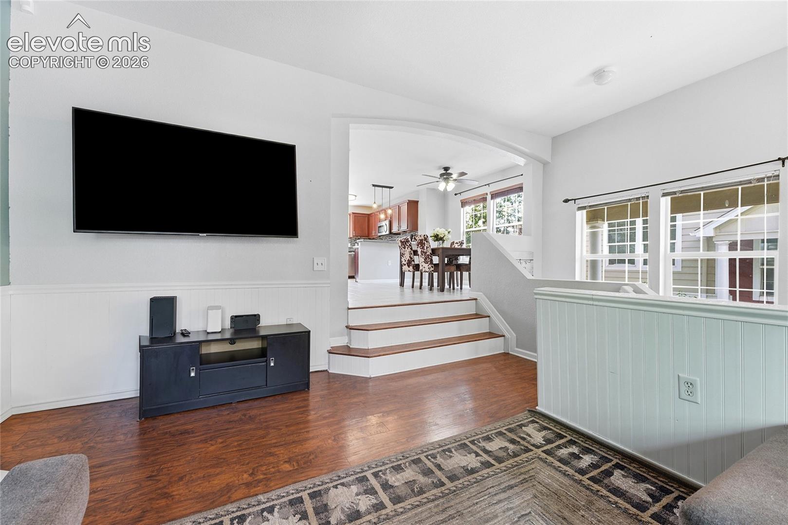 Listing photo 5 for 1489 Red Peak Drive