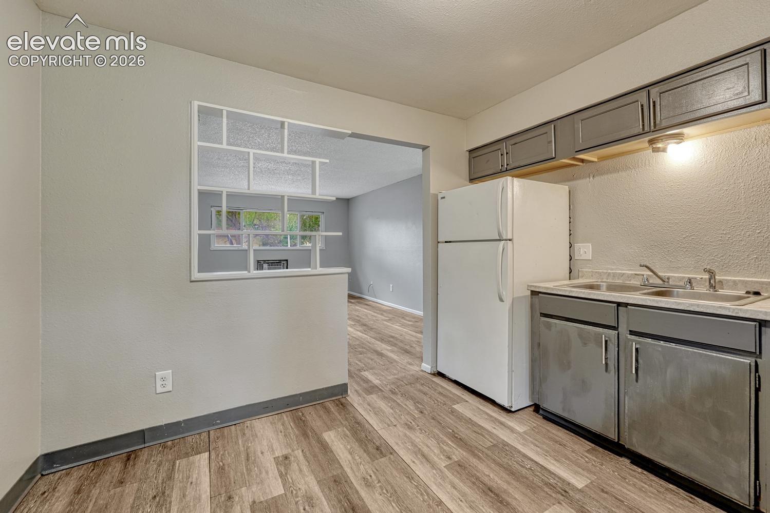 Listing photo 13 for 330 Vehr Drive