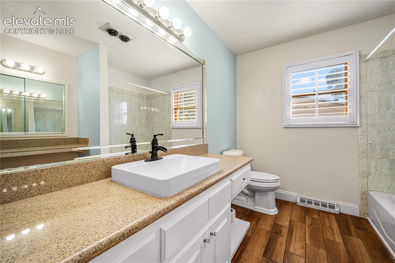 Listing photo 25 for 3514 St Clair Avenue