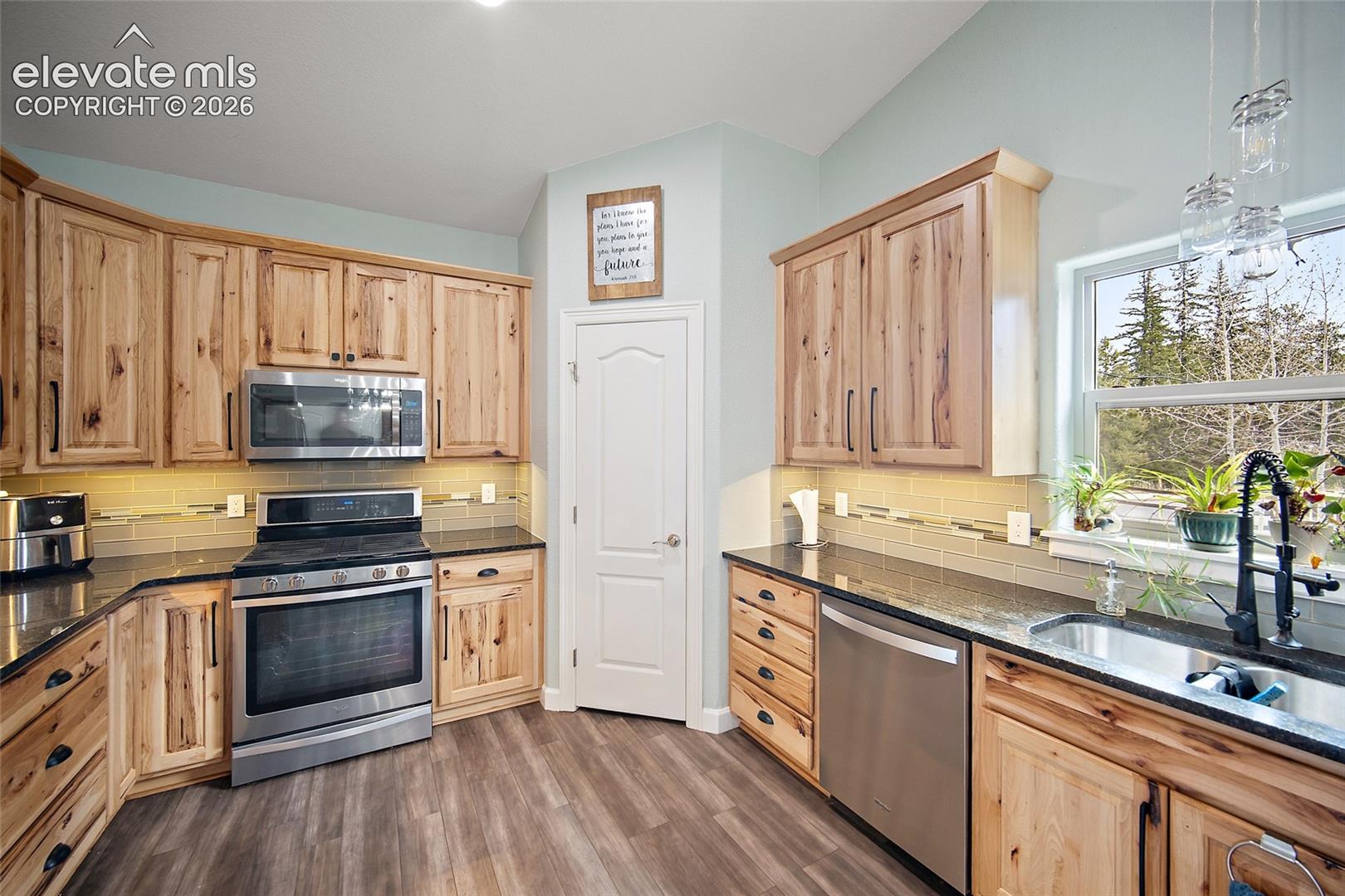Listing photo 8 for 1101 Ptarmigan Drive