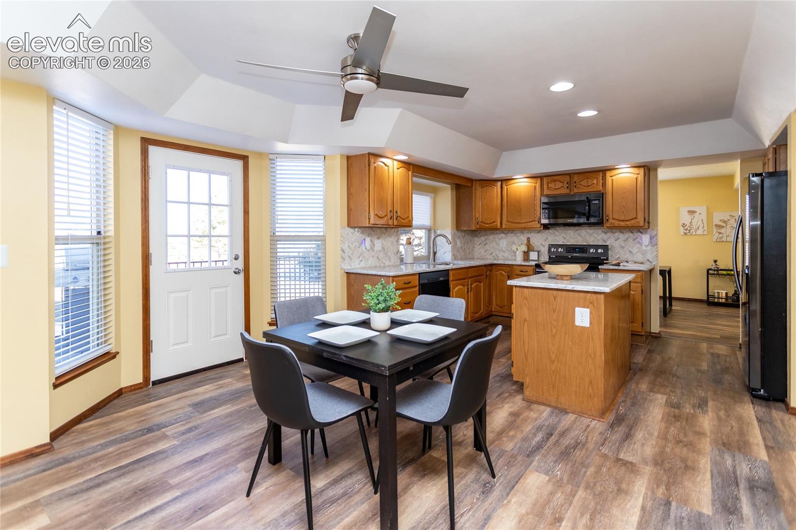 Listing photo 16 for 2690 Edenderry Drive
