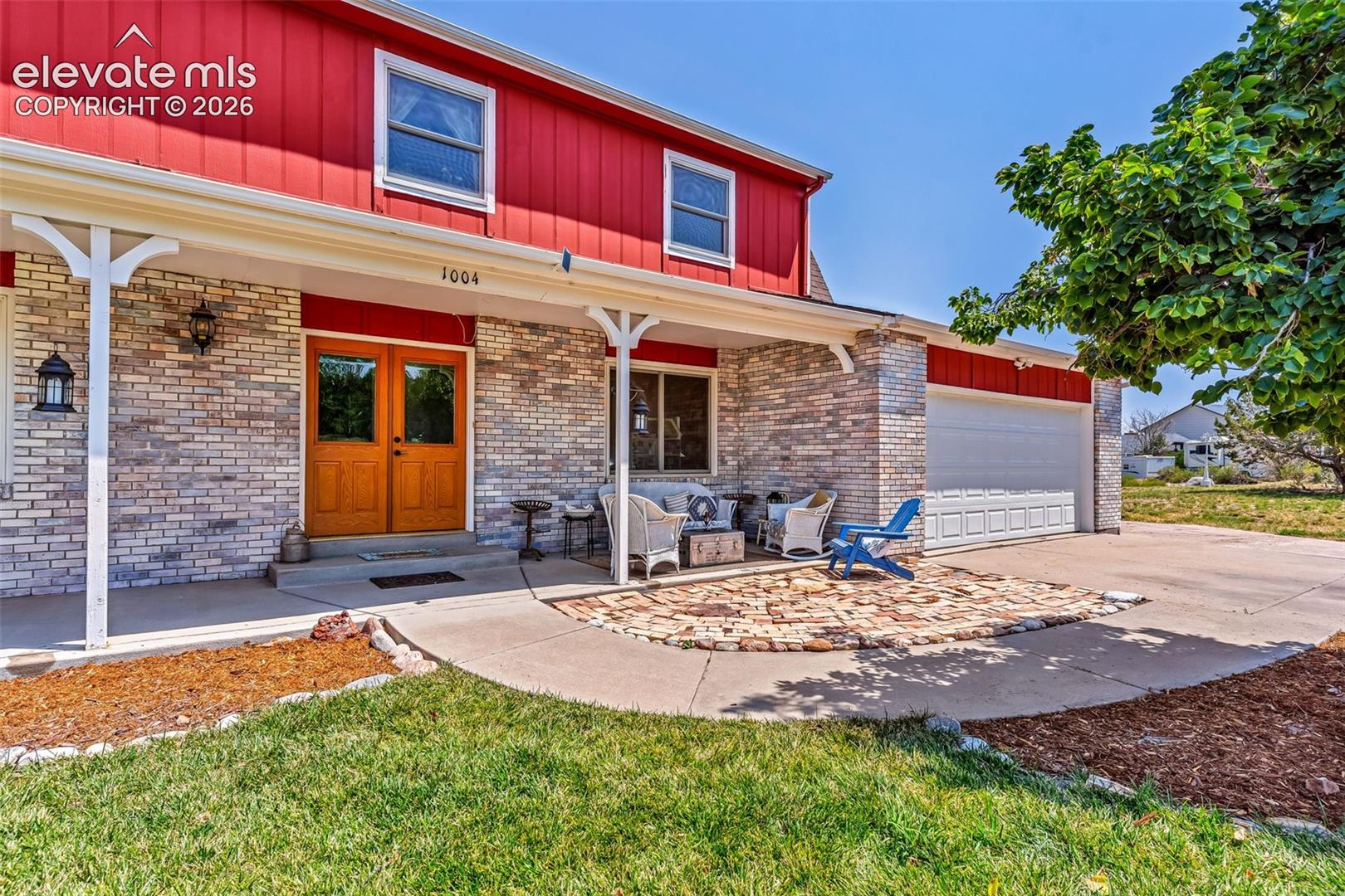 1004 Ridgeview Place — listing photo
