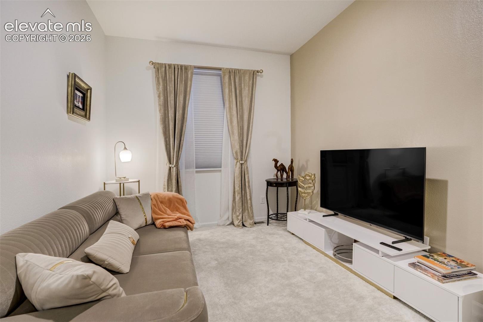 5689 Mammoth Lane, photo 20