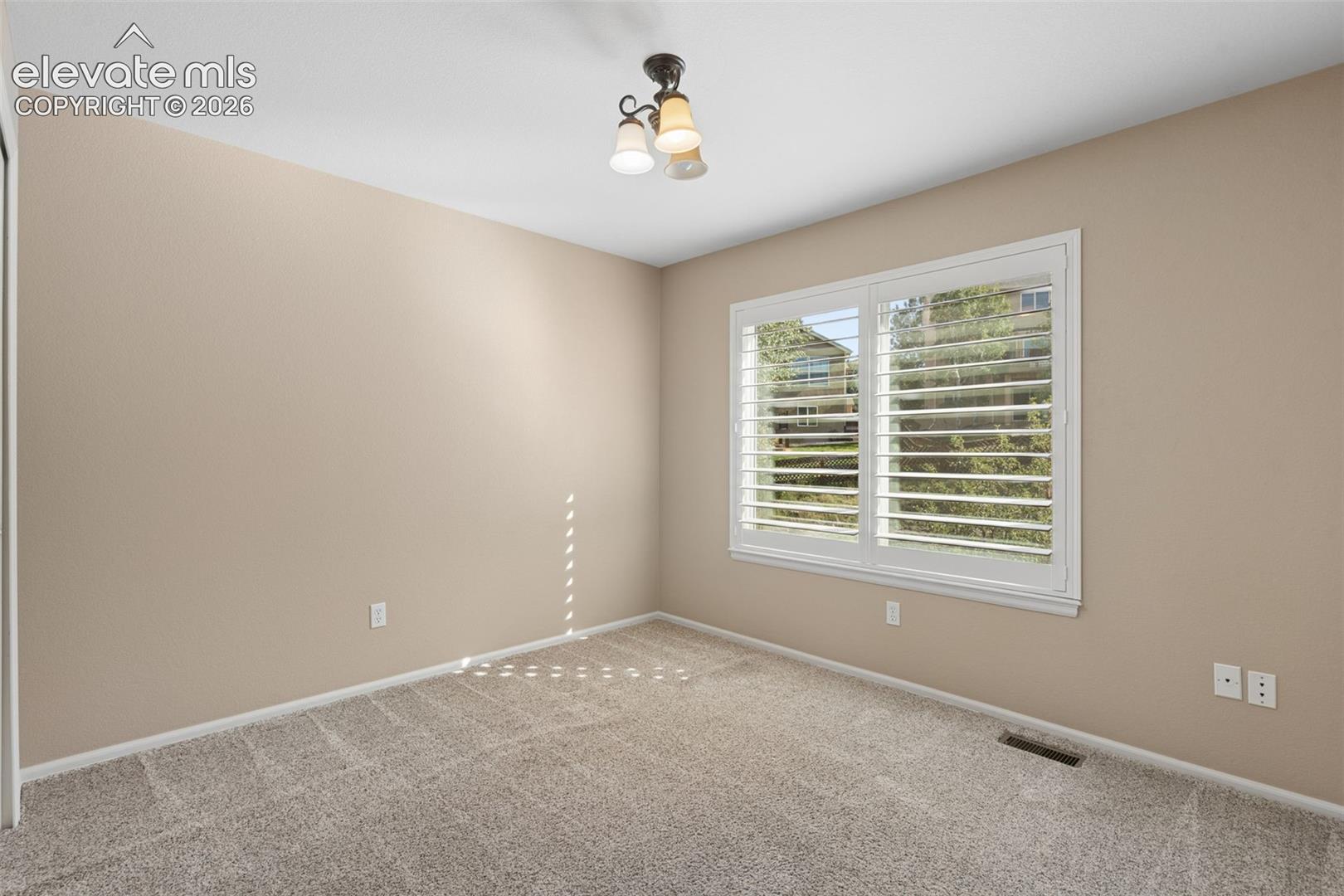 Listing photo 27 for 1272 Dream Lake Court