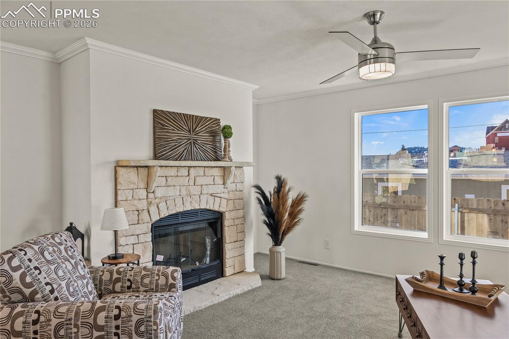 Listing photo 16 for 525 Carr Avenue