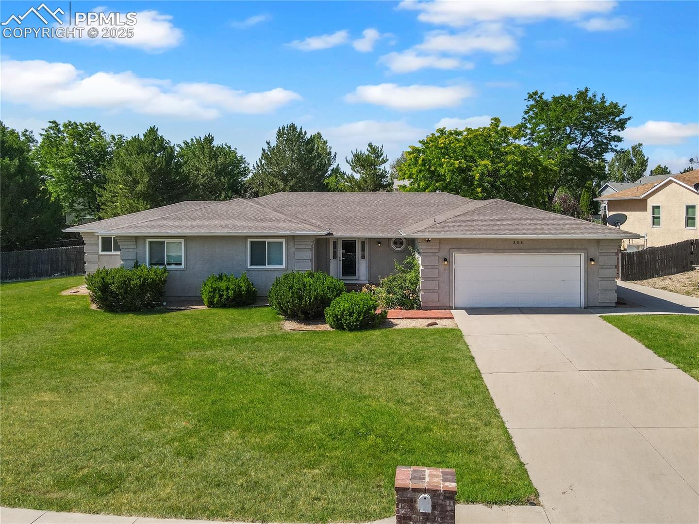 204 Bridle Trail