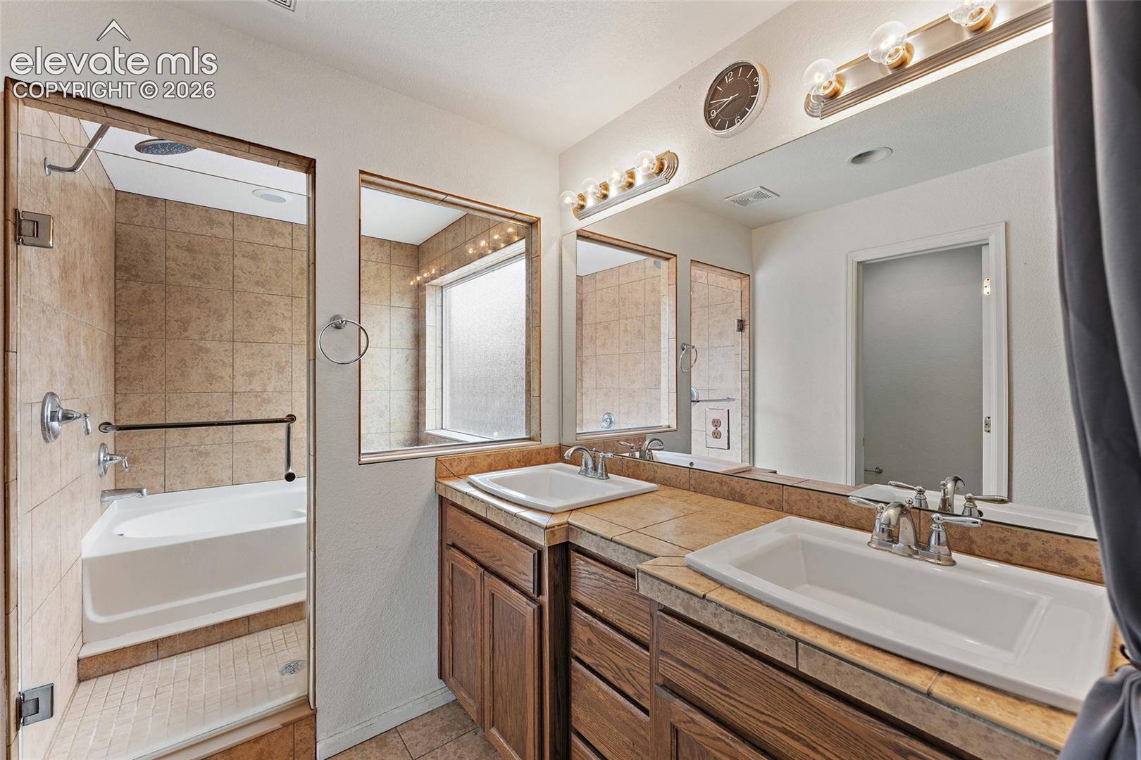 Listing photo 23 for 7777 Candlelight Lane