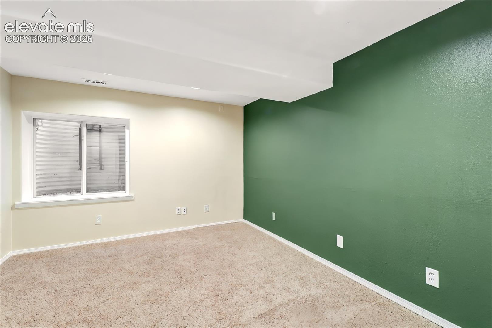 Listing photo 24 for 9650 Dutch Elm Drive